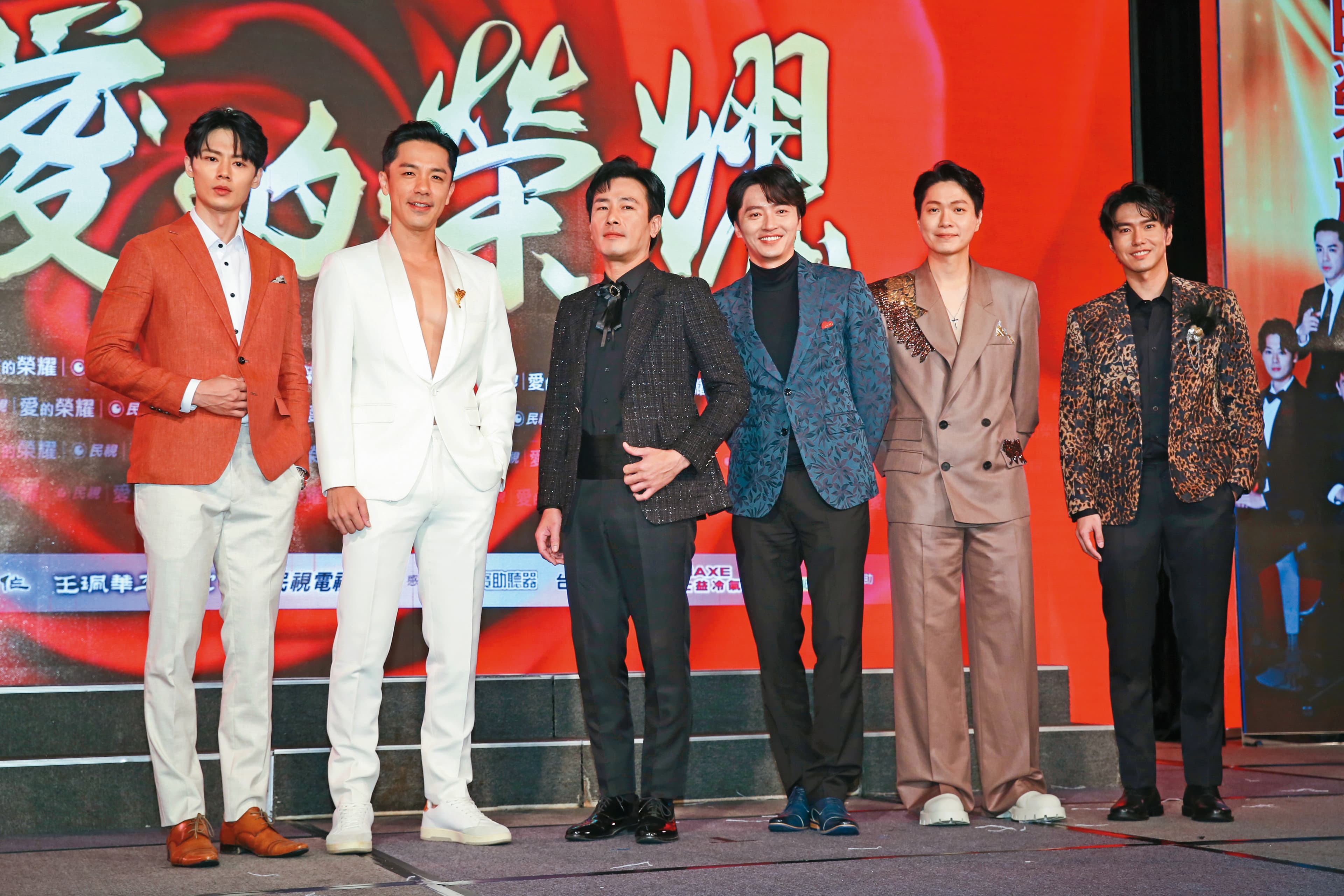 羅子惟(左一)8點檔演出機會不間斷,去年加入《愛的榮耀》演出。