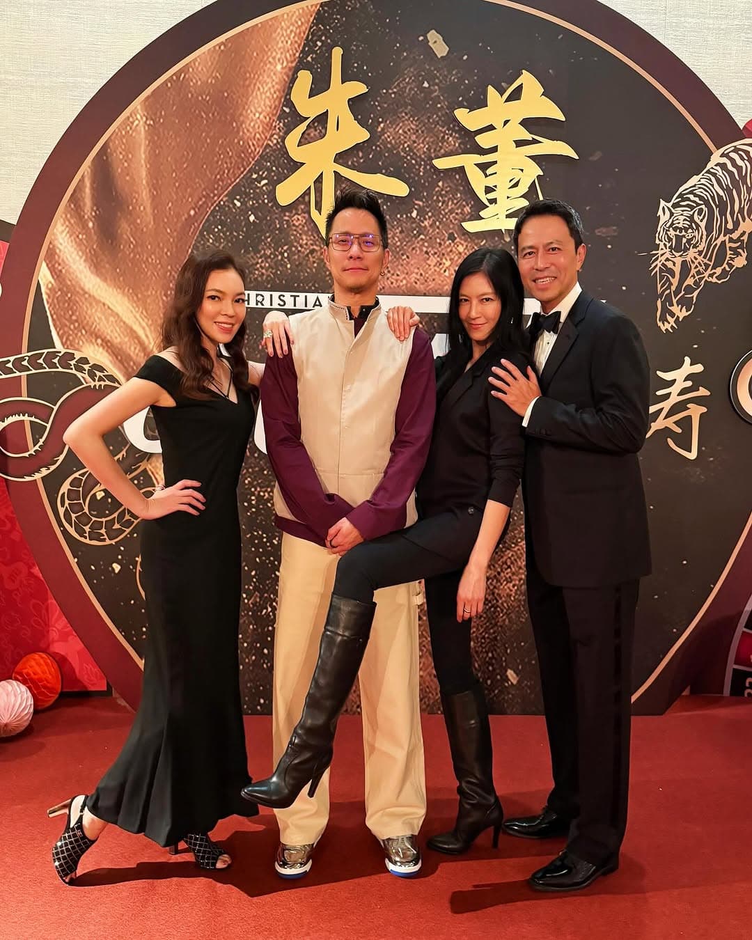 曾馨瑩(左起)、朱志威、林熙蕾、楊晨合照。(翻攝關穎IG)