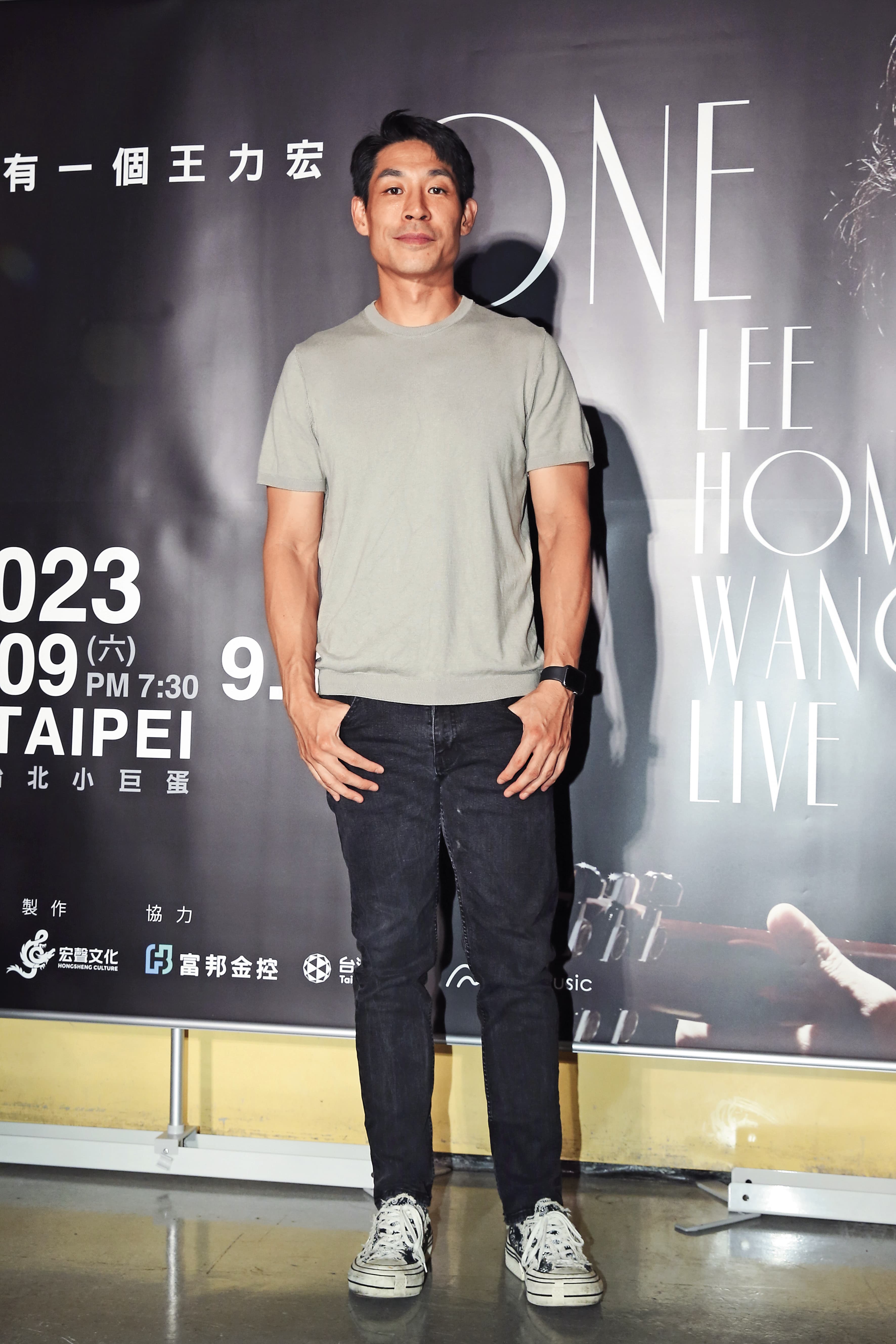 去年藍鈞天參加「ONE Leehom Wang一個王力宏」小巨蛋演唱會,獨照的他當時與老婆陳羽柔之間的摩擦尚未正式浮上檯面。