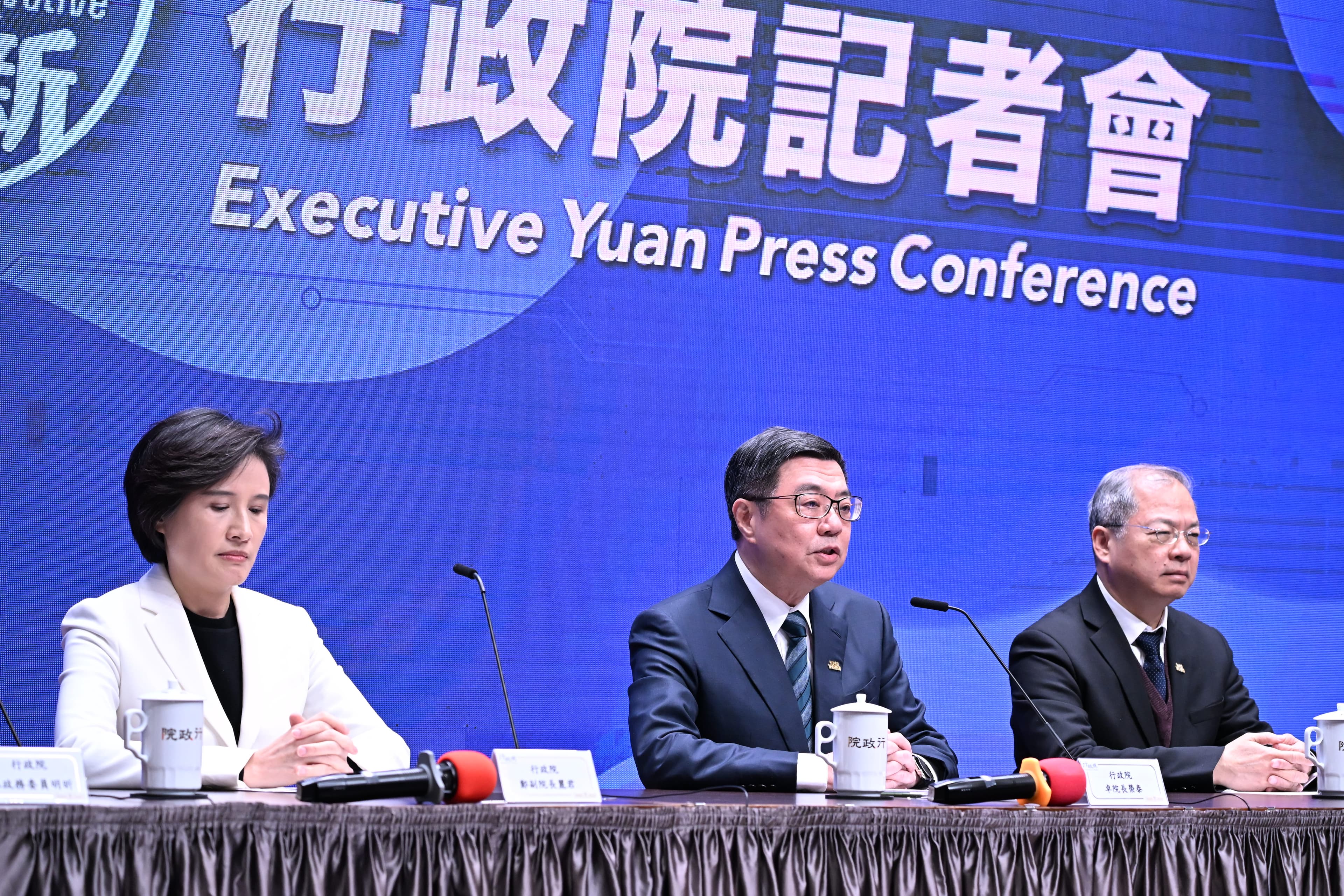 卓榮泰今日表示,只要立法院誠心誠意地為國為民,按照憲法基本分際,不做出任何擴權違憲的動作,行政院沒有能力,沒有必要提出覆議案。