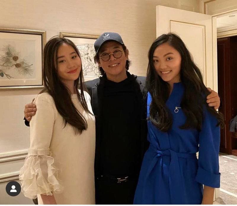 李連杰與現任妻子利智生了2個女兒,小女兒Jada(左)曾自揭抑鬱症病史,李連杰為她研究心理學,積極幫助她走出抑鬱。(翻攝自Jadali IG)