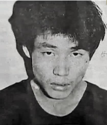 藍元昌愛槍成癡,不法取得的錢財幾乎都拿去買槍彈。(翻攝畫面)