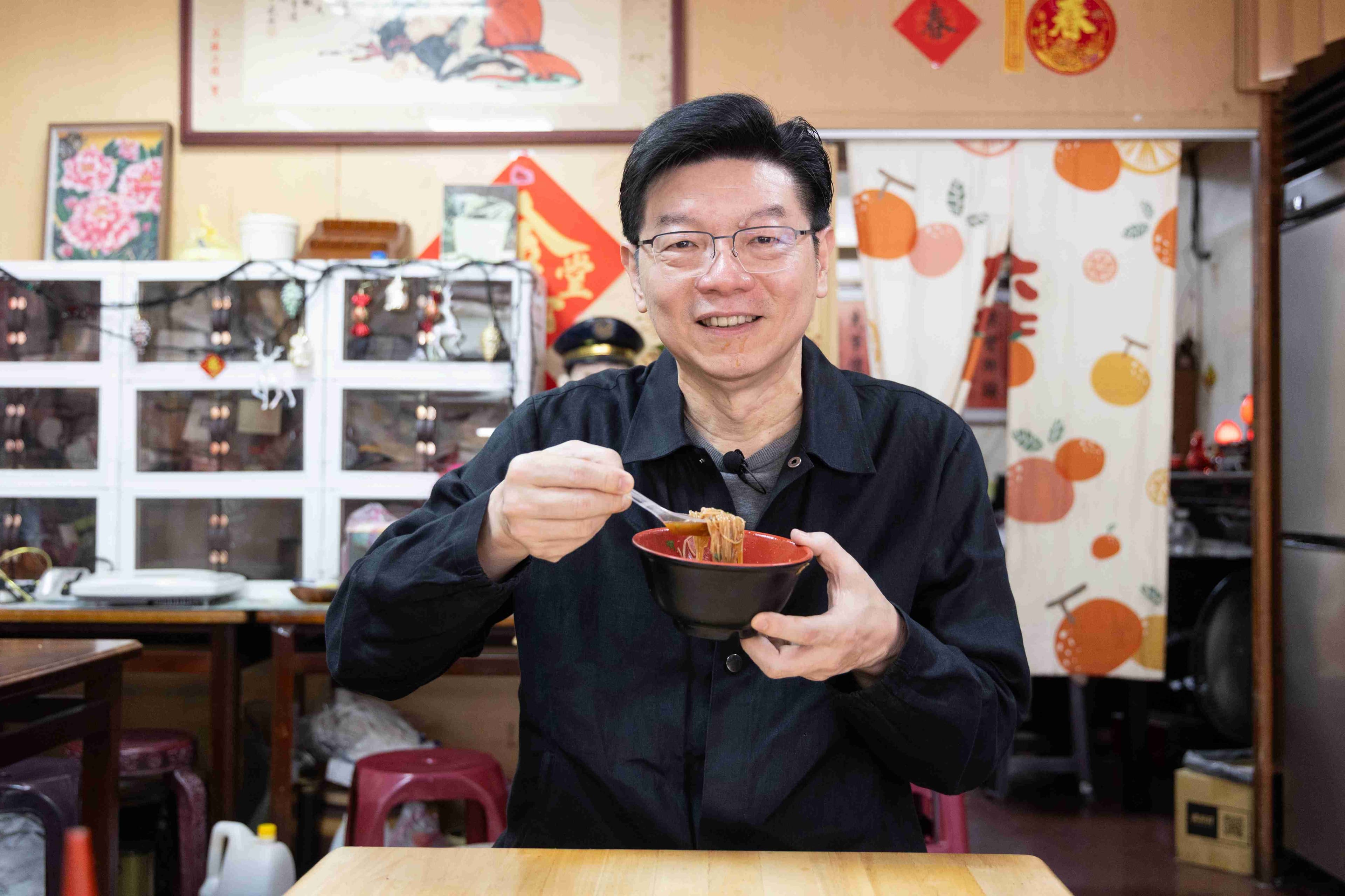 已出版兩本《裴社長廚房手記》的裴偉,現在正走遍全台,籌備以小吃為主題的第三本美食書。