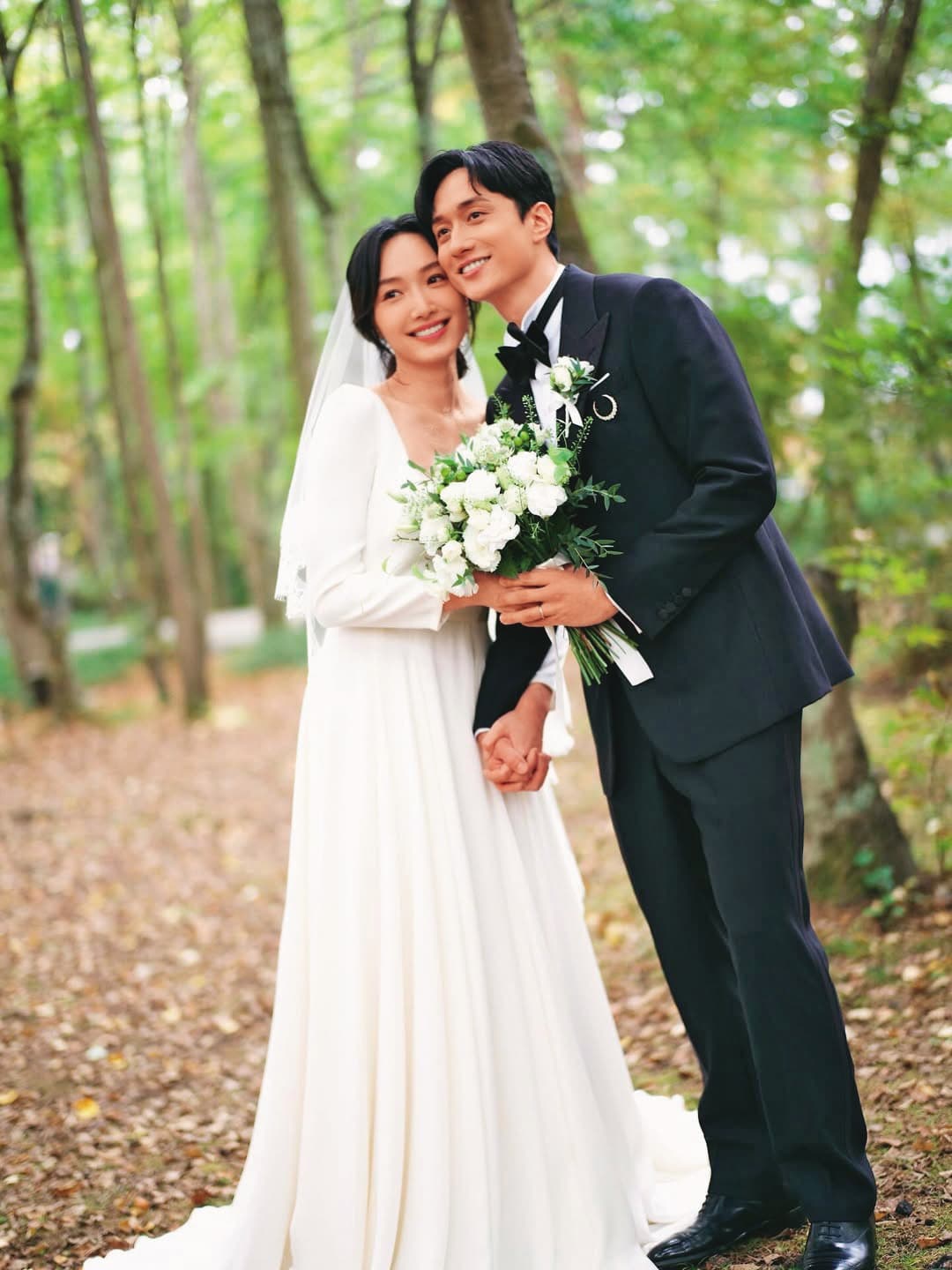 劉俊謙(右)和蔡思韵(左)於2025年選在日本完婚,跨進銀色夫妻行列。(翻攝自劉俊謙IG)