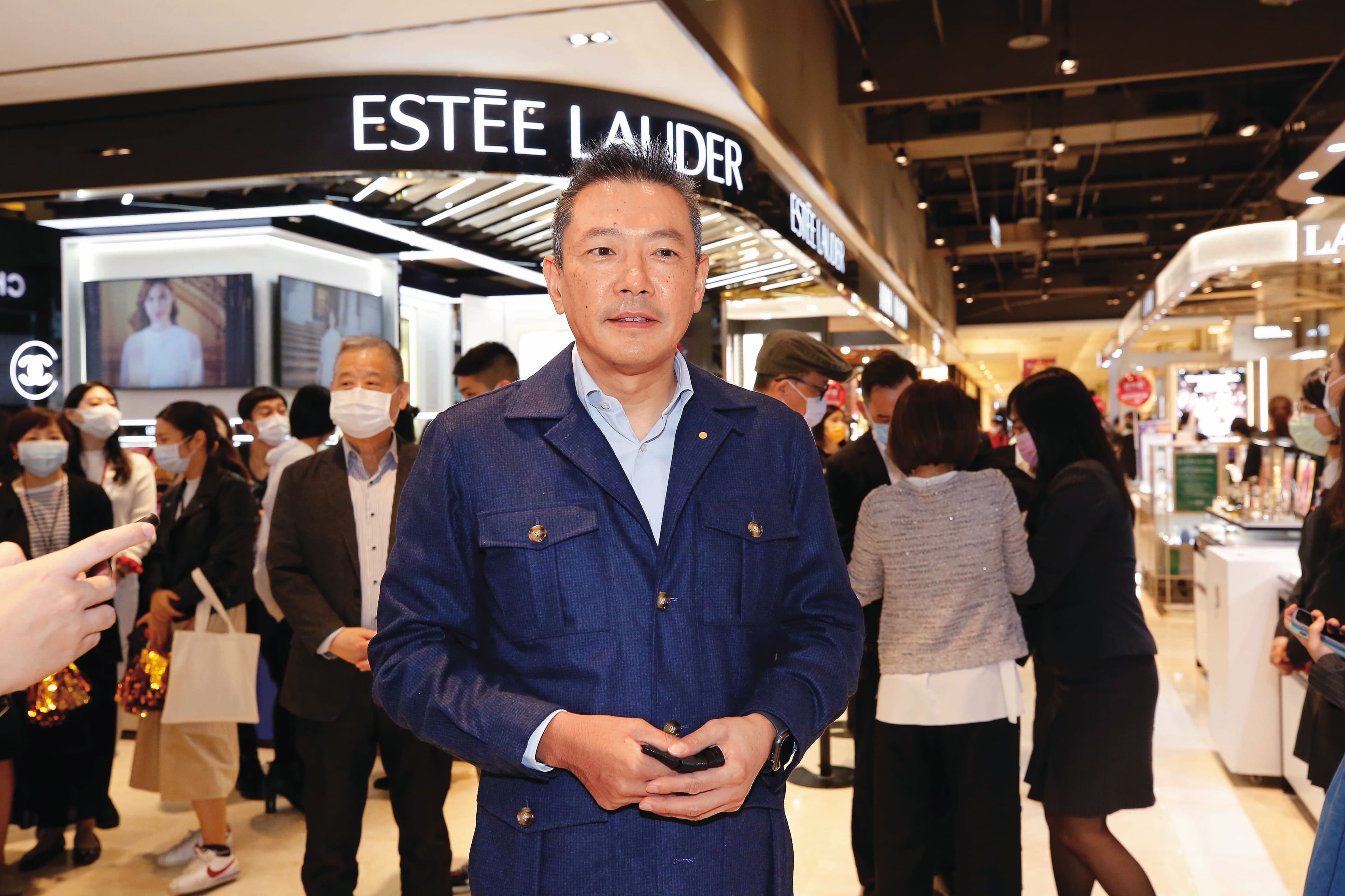 吳昕陽(圖)在父親吳東興過世後,和兄弟吳昕達、吳昕昌扛起經營新光三越重擔。