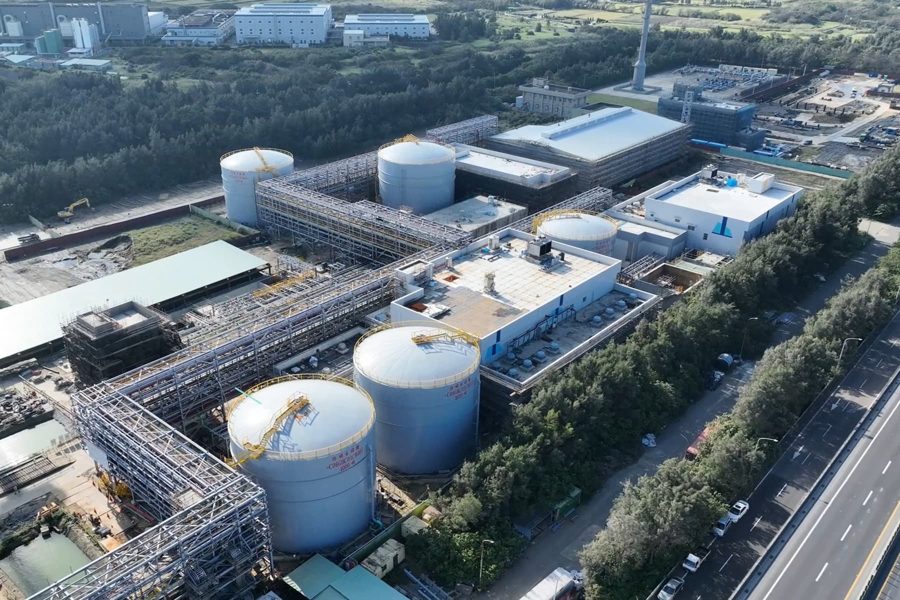 張立雍中期目標是要在5年內讓安倉資本額達到6億元,這樣大潭電廠這類大案子就有機會獨力承接、統包,也就是說市場上80%以上、60億元以內的工程都能吃下來。(安倉提供)