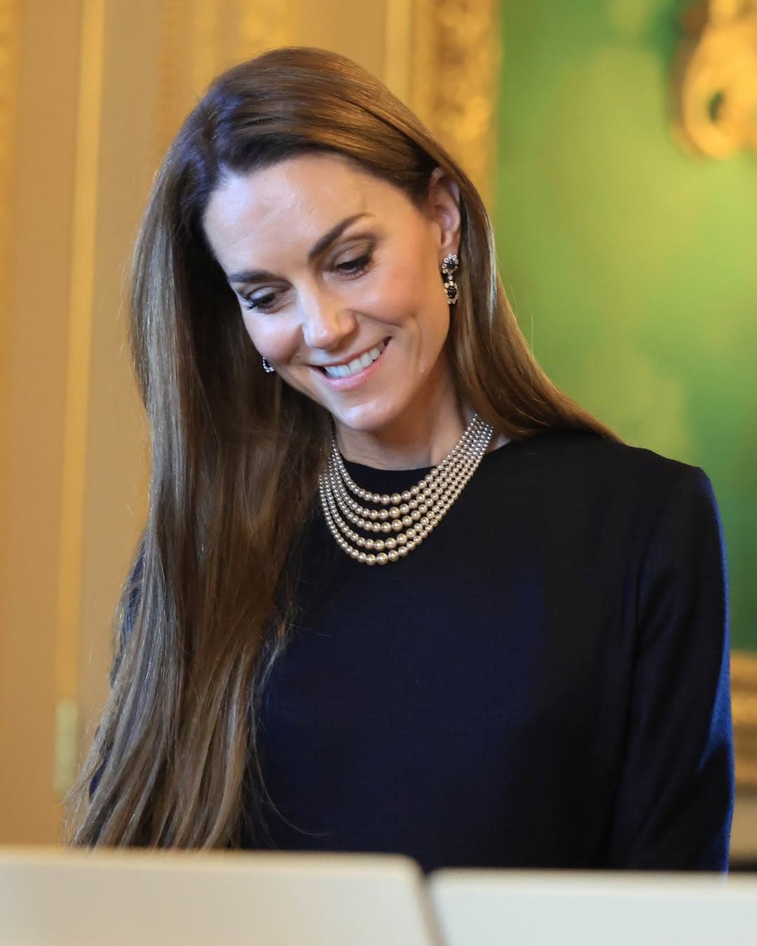 凱特的項鍊是猶太裔設計師Susan Caplan打造,低調呼應歷史。(翻攝princeandprincessofwales IG)