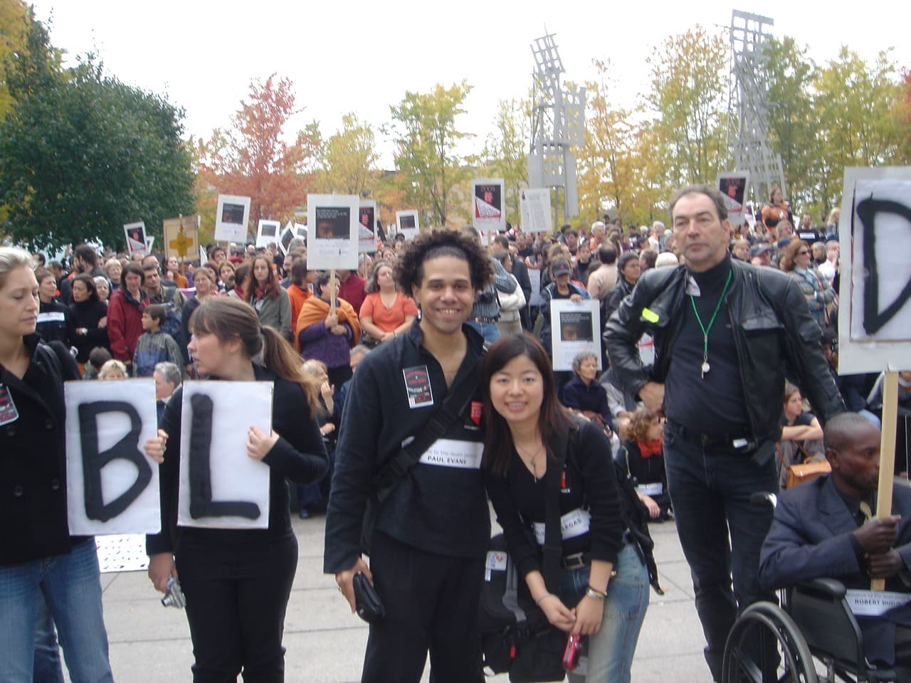 林欣怡時常到國外參訪,圖為她2007年在巴黎參加第三世界反死刑大會。(林欣怡提供)