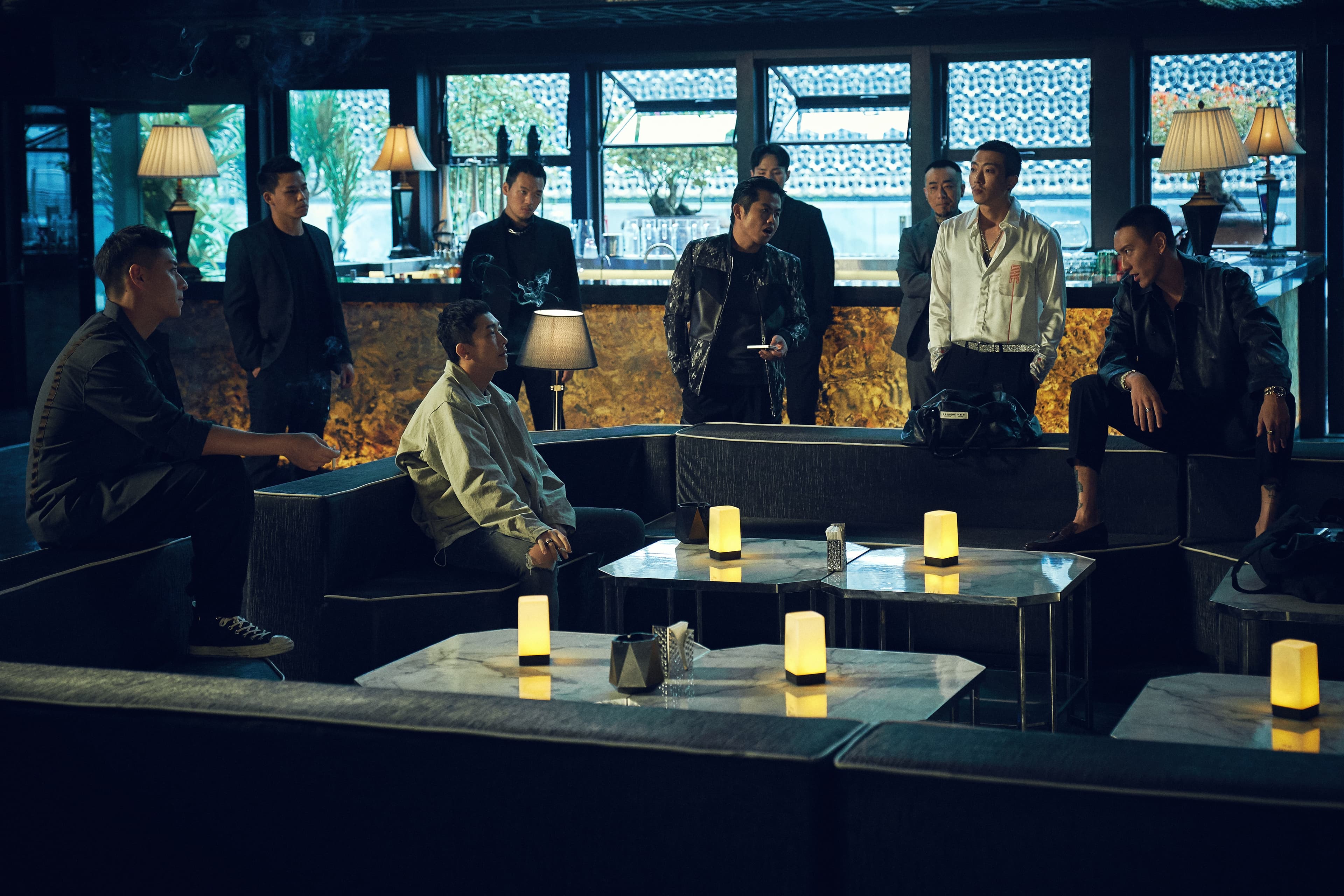 鄭人碩(左起)、施名帥、張再興、張懷秋、王陽明等一票男星共同亮相,堪稱滿足所有《角頭》粉絲的期待。(曼尼娛樂提供)