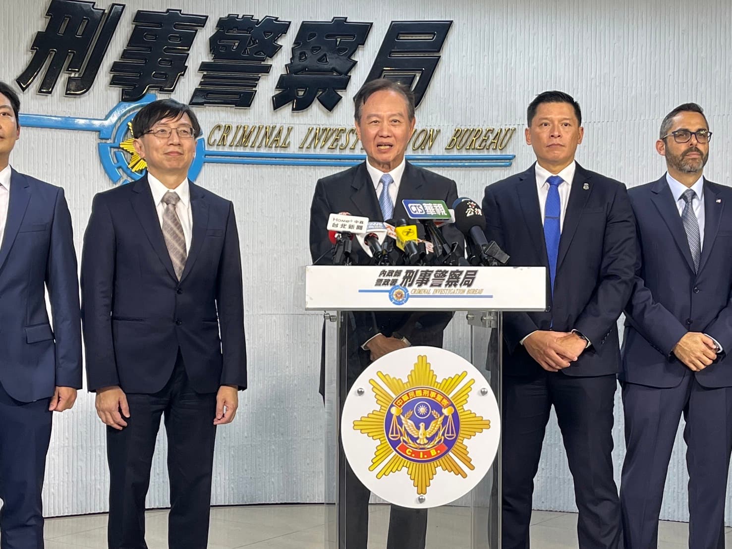 此案創下台灣首度派員赴境外取證槍械證物先例。
