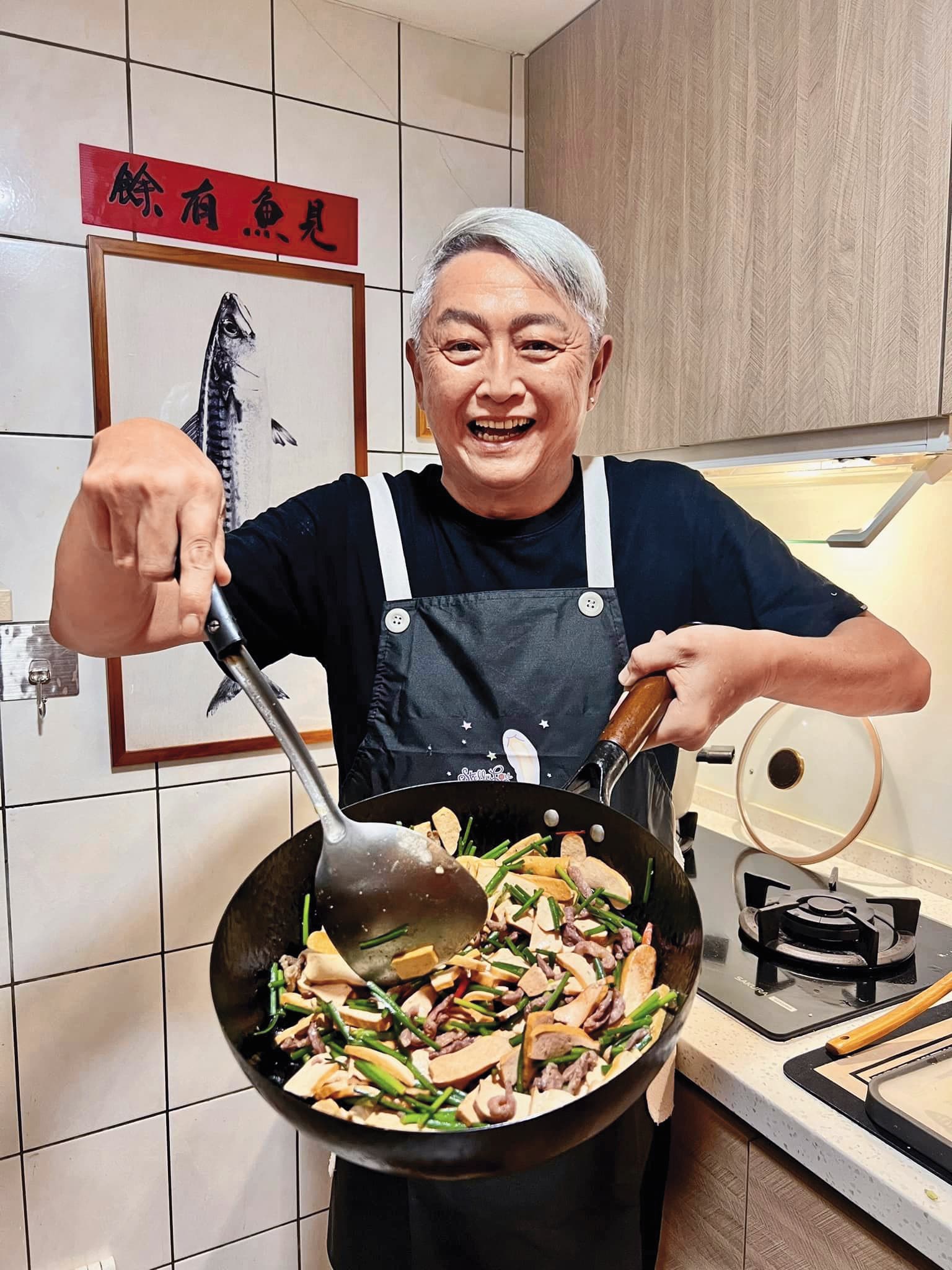 李國超喜歡下廚做羹湯,手藝十分了得。(翻攝自李國超臉書)