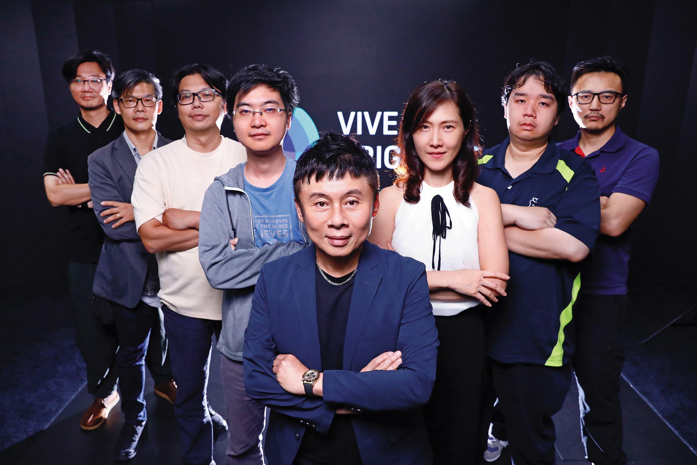 HTC VIVE ORIGINALS總經理劉思銘（中）帶領團隊，積極投入虛擬娛樂內容生態系建構，VTuber產業是未來的發展重心之一。