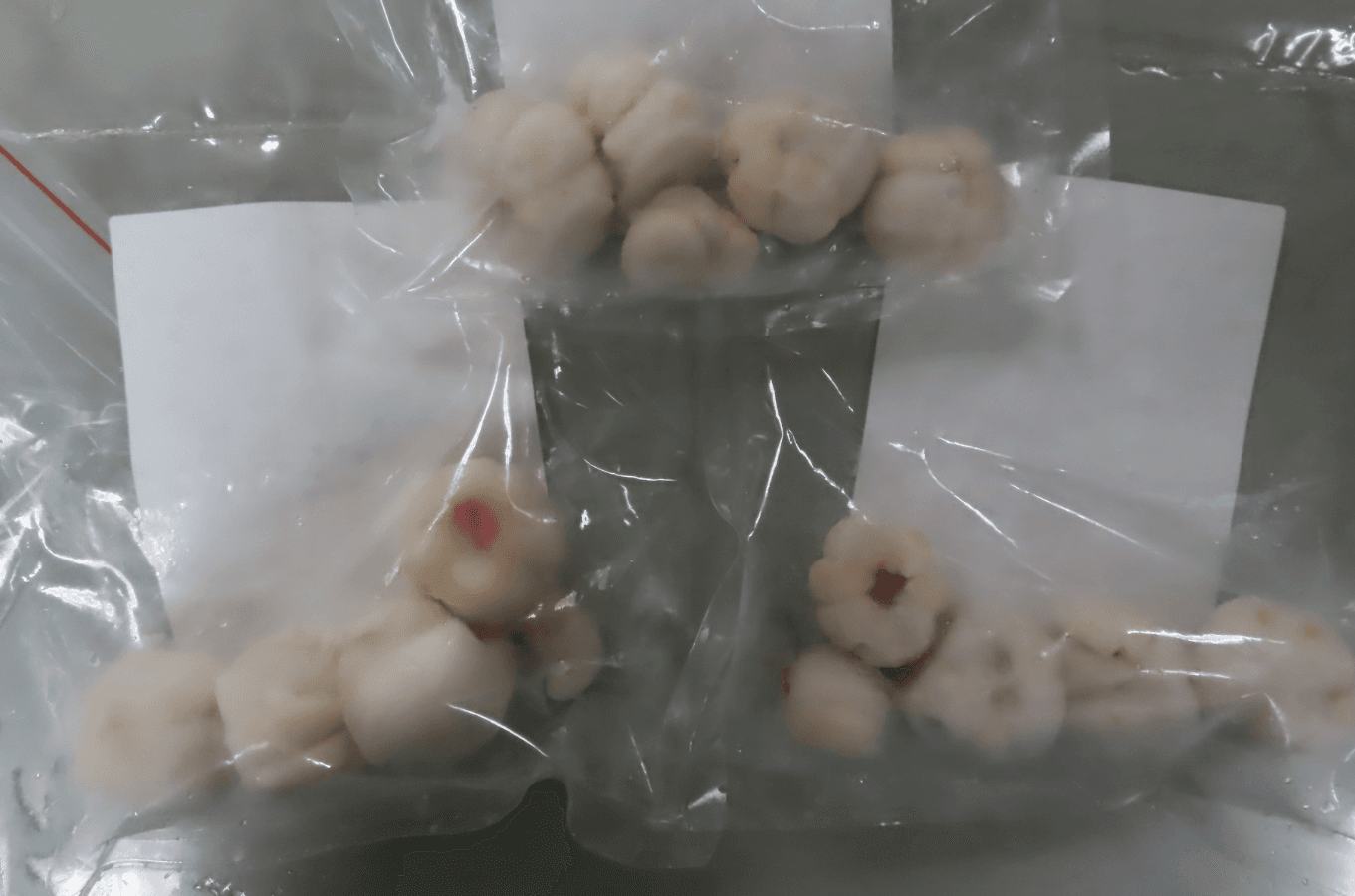 泰國出口「冷凍山竹鮮果肉Frozen Mangosteen Pulp 1200g」檢出重金屬含量不符規定。(食藥署提供)