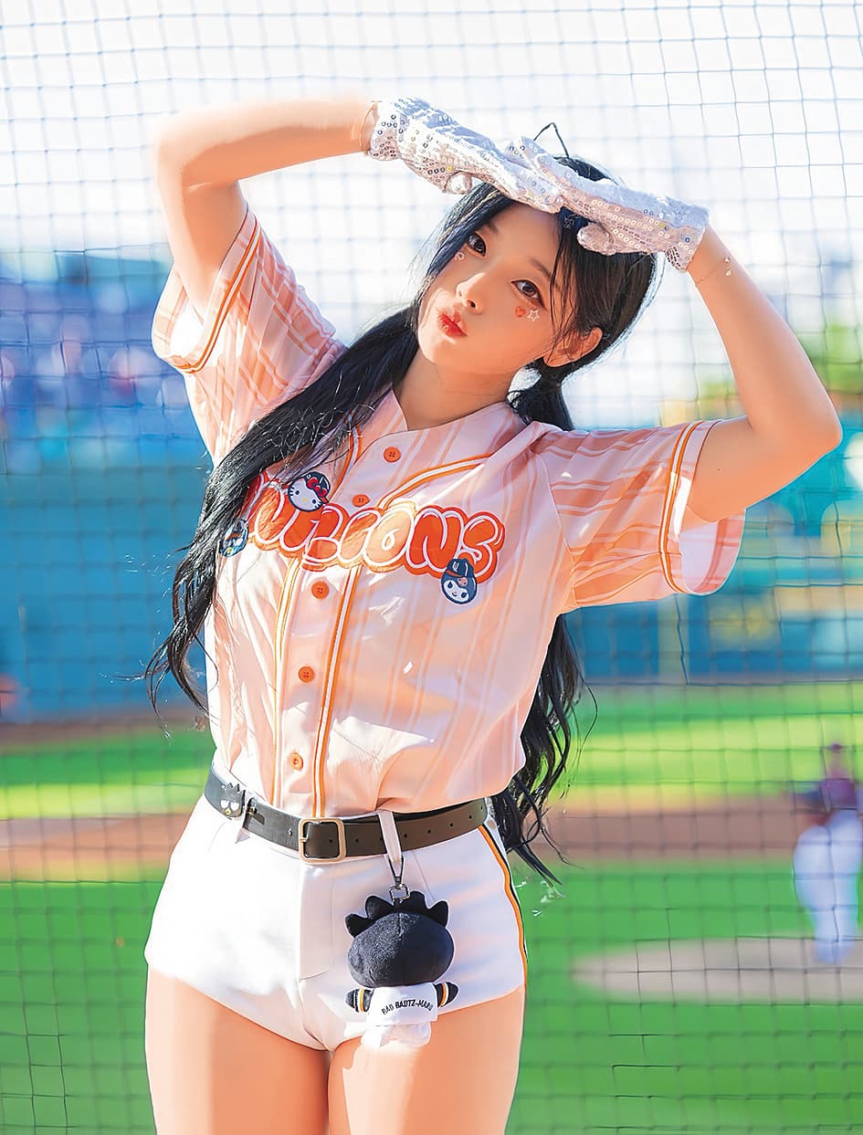 趙娟週目前是中華職棒統一獅啦啦隊Uni-Girls成員。 (翻攝自趙娟週IG)