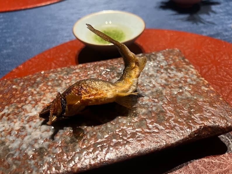 小小一尾宜蘭香魚,卻能嘗到三吃的滋味。
