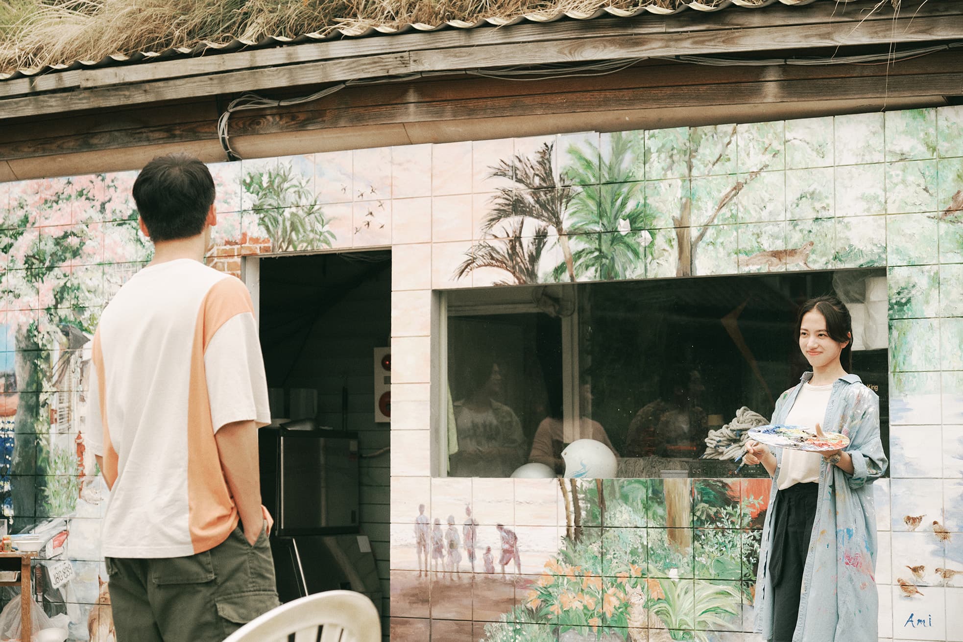 壁畫實際是出自藤井道人導演的親姊姊之手所繪。(翻滾吧男孩電影提供)