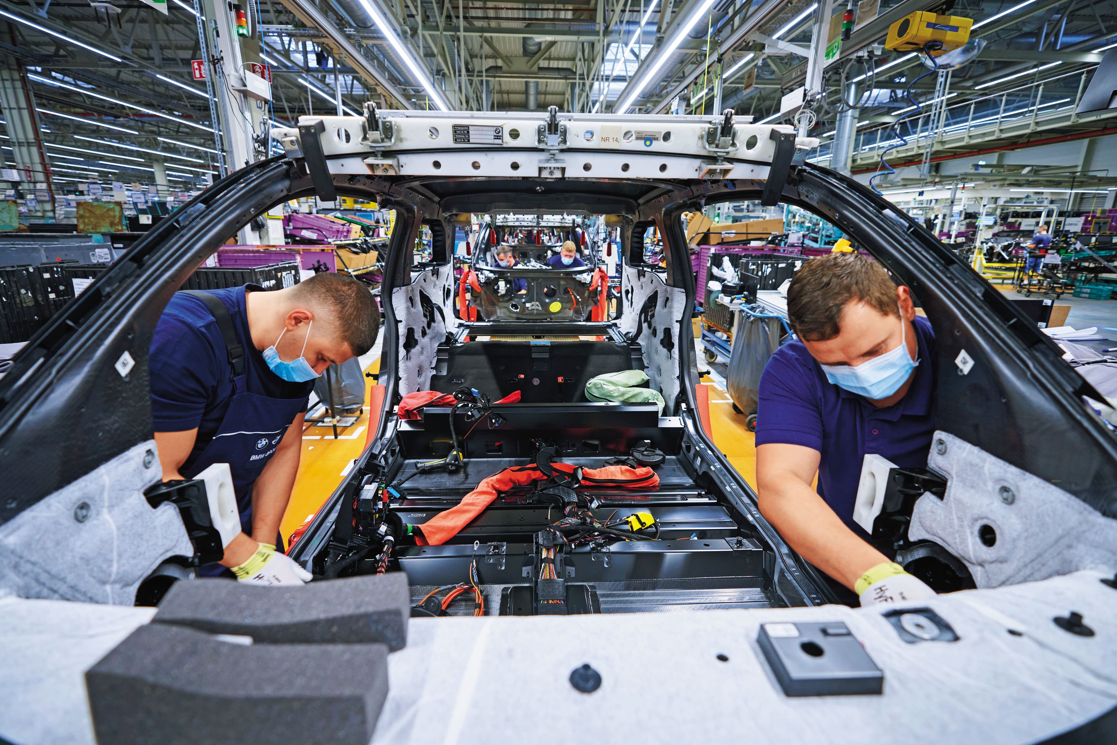 貿聯不僅搶進資料中心市場,其線束也早悄悄地隱身至BMW、特斯拉等電動車之中。(BMW提供)
