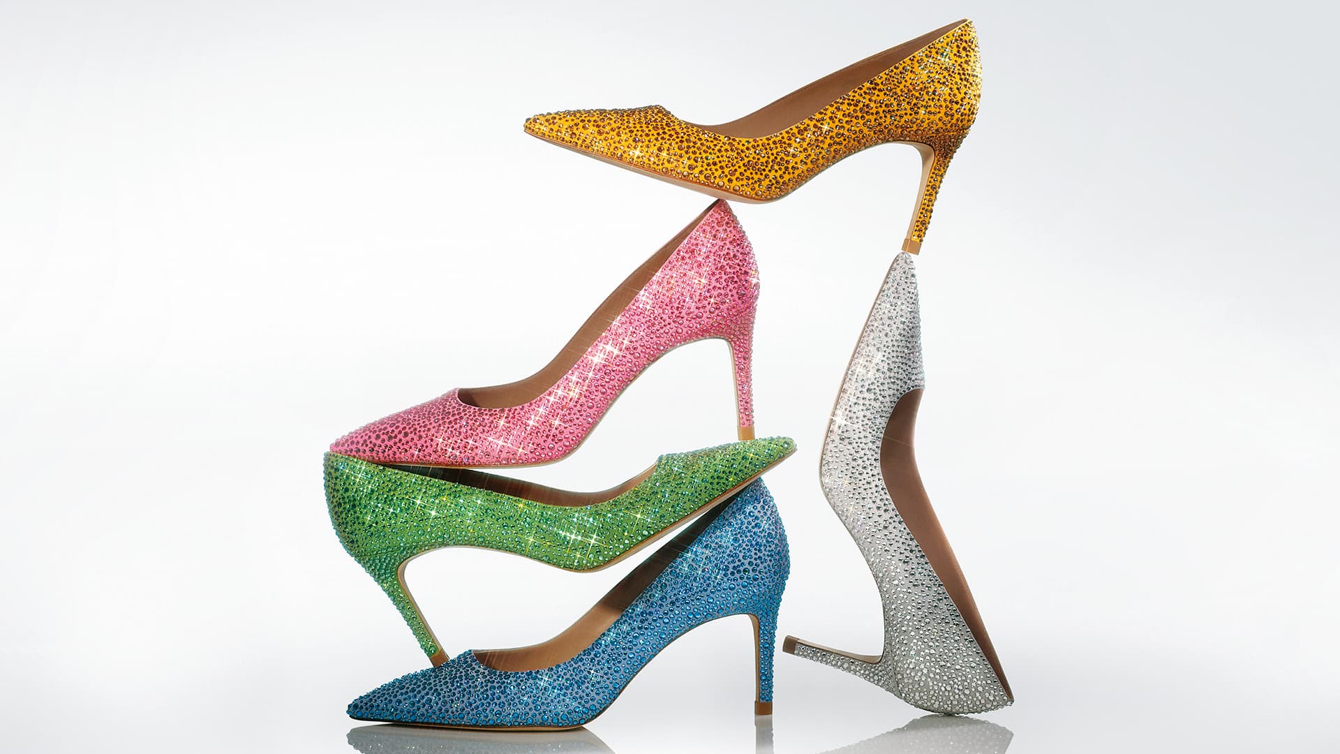 Stuart Weitzman聯名SWAROVSKI,推出限定派對高跟鞋。 各NT$35,000(SWAROVSKI提供)