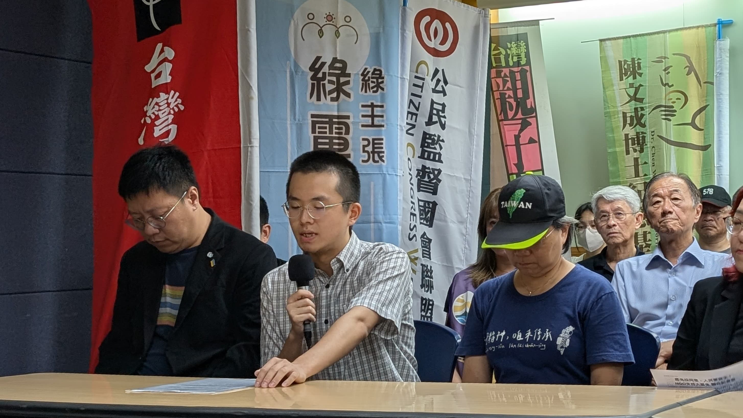 台灣共生青年協會理事王有庠表示,這場公民由下而上發起的大罷免運動,就是一次跨越政黨、立場與背景的行動。(綠色公民行動聯盟提供)