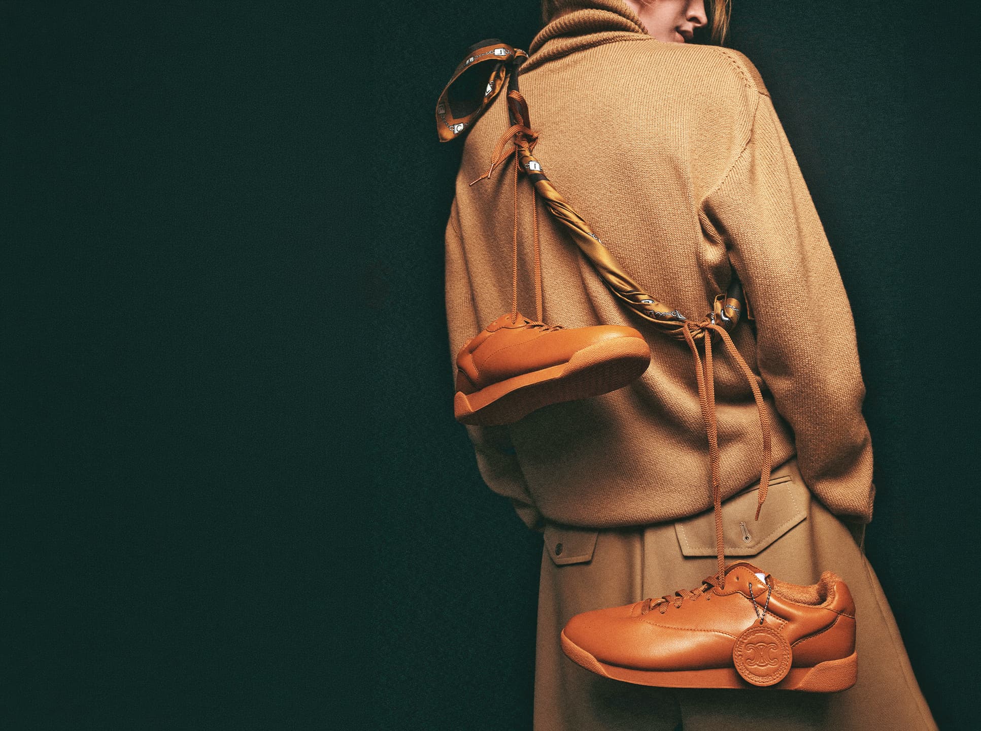 Celine/Reebok聯名鞋款融合巴黎街頭風尚與美式運動哲學。(Celine提供)