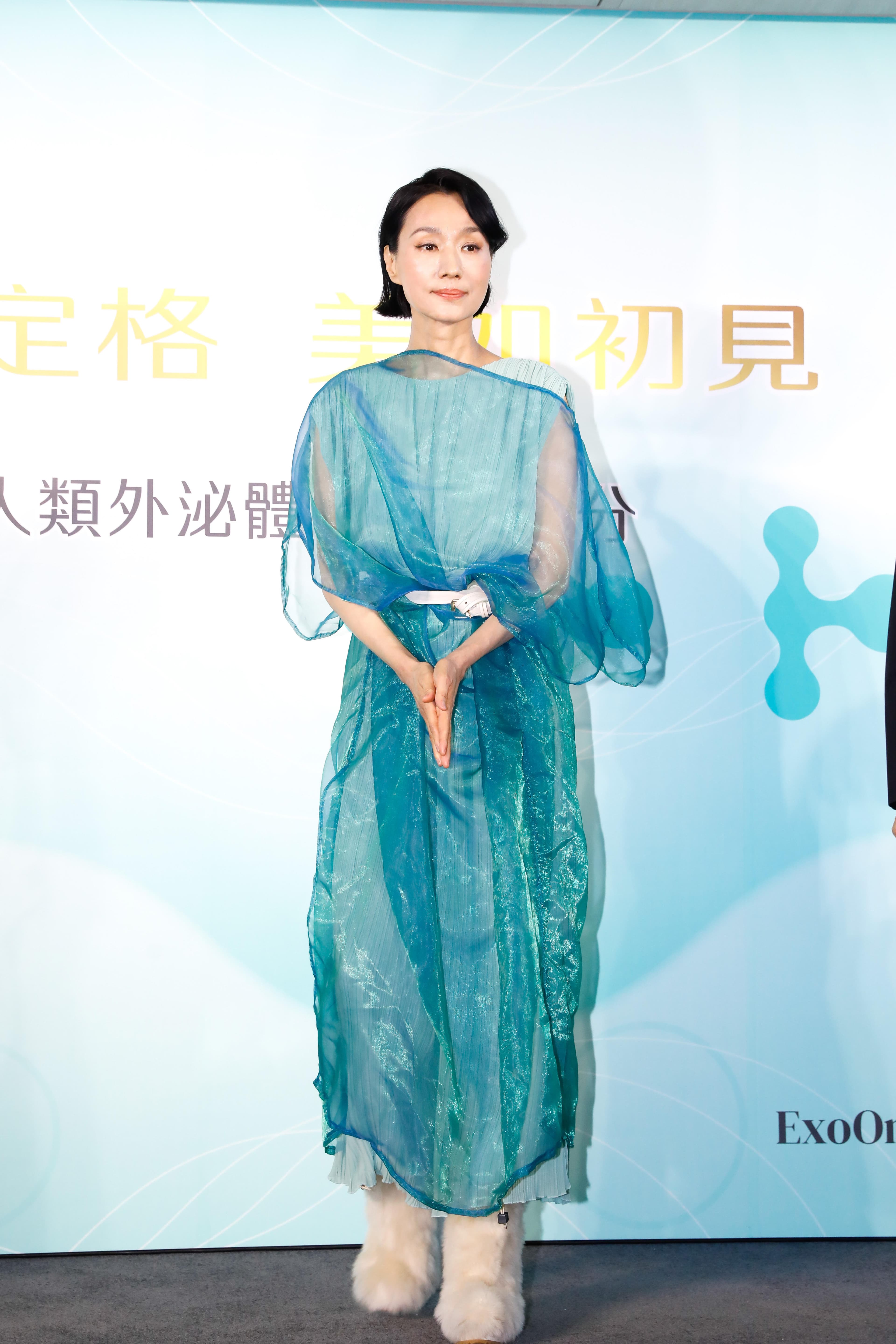 坣娜分享保養祕訣,平時靠練瑜伽、清潔等。