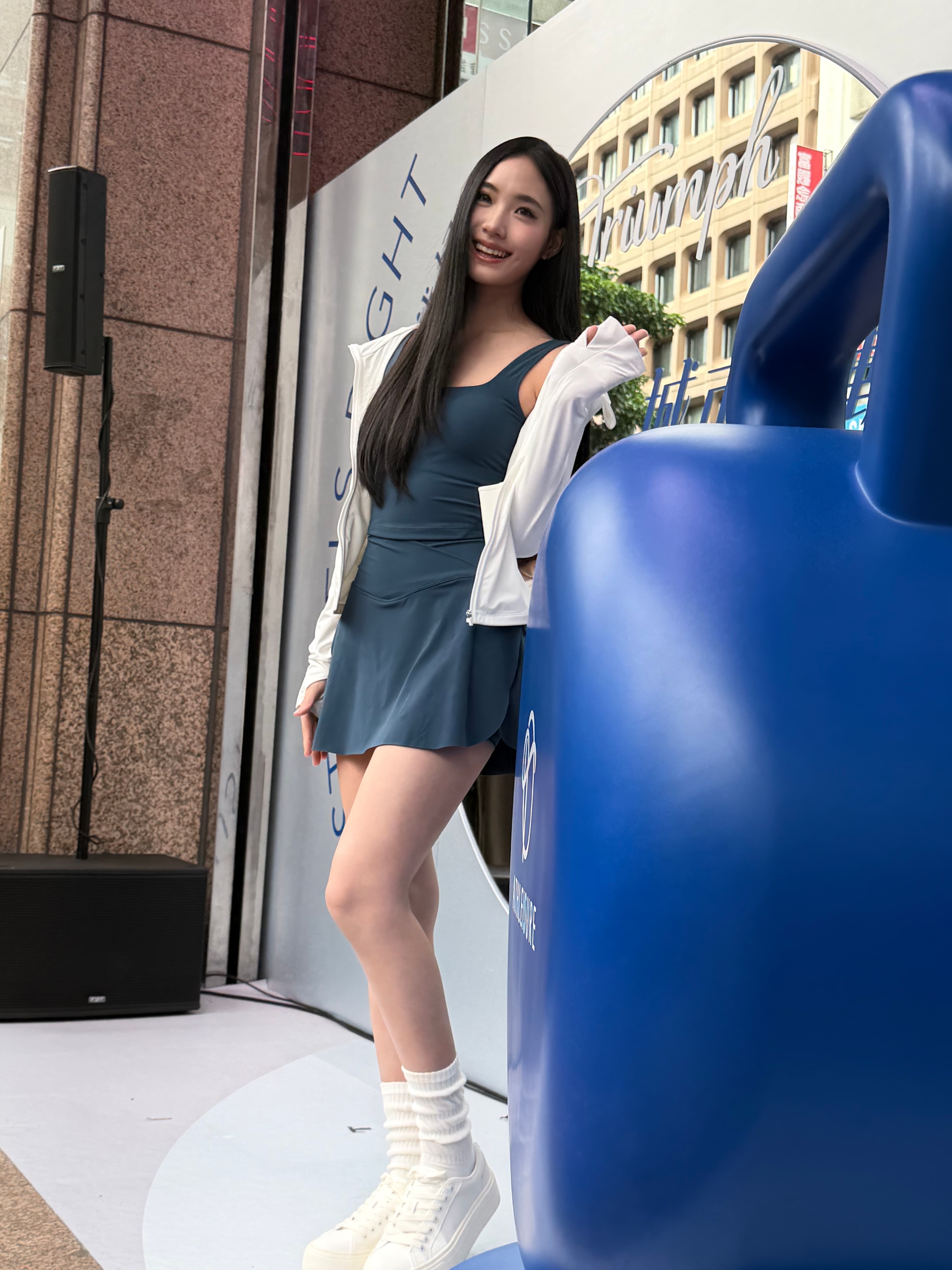 Lily許韶恩推薦身上的柔塑支撐運動背心,覺得輕透到像沒有穿。