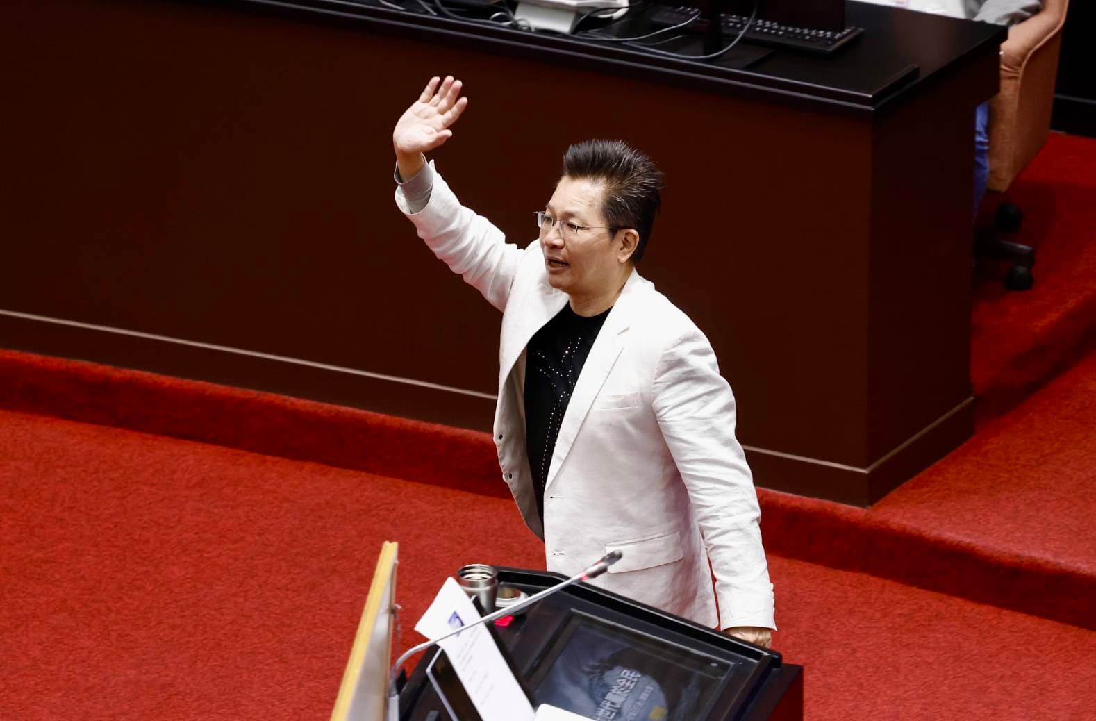 吳春城推動《壯促法》屢遭質疑沒有利益迴避,今日突然在議場宣布請辭立委。