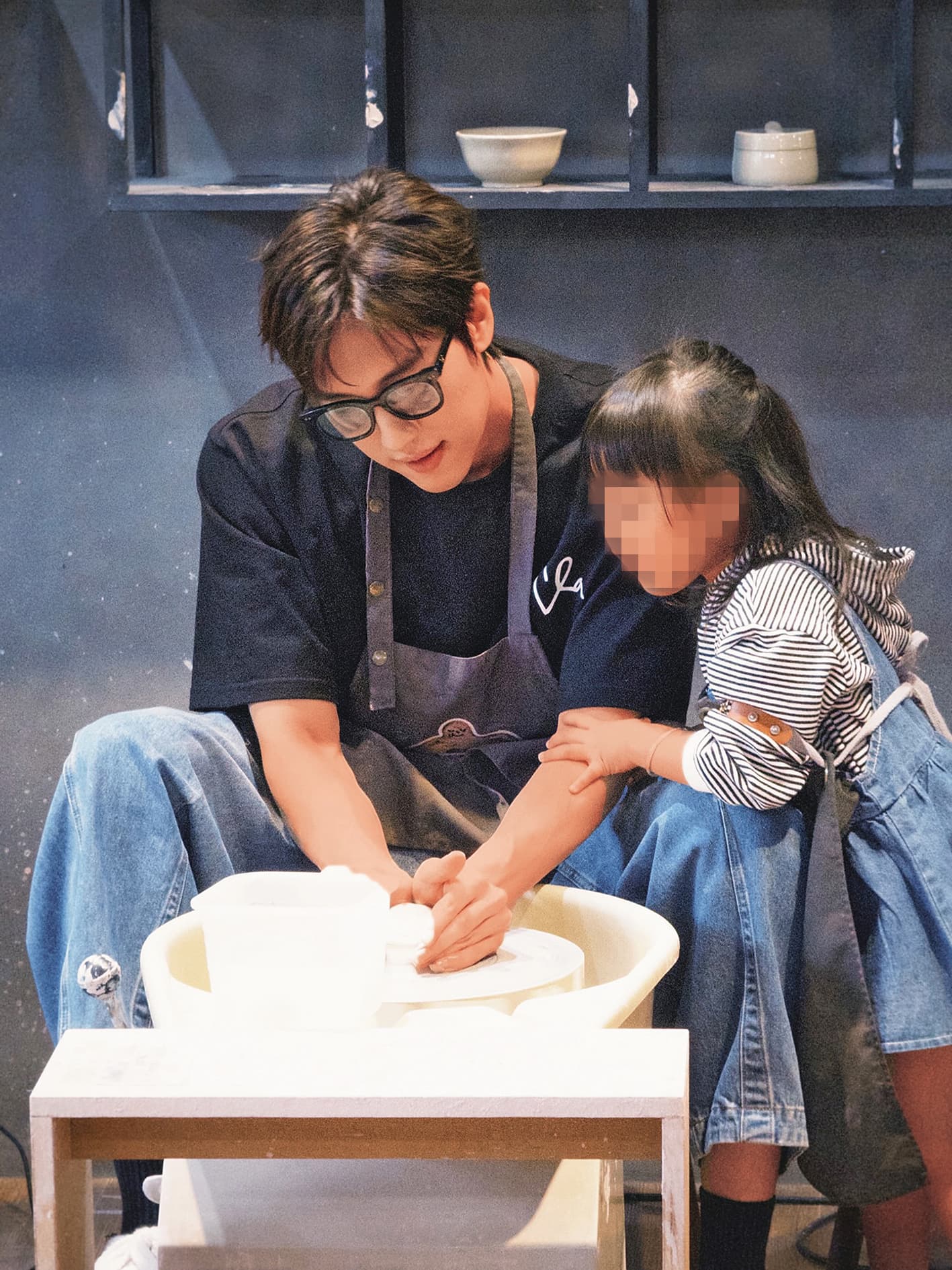 范姜彥豐成為單親爸爸後,要照顧女兒,經濟壓力比之前更大。(翻攝自范姜彥豐臉書)