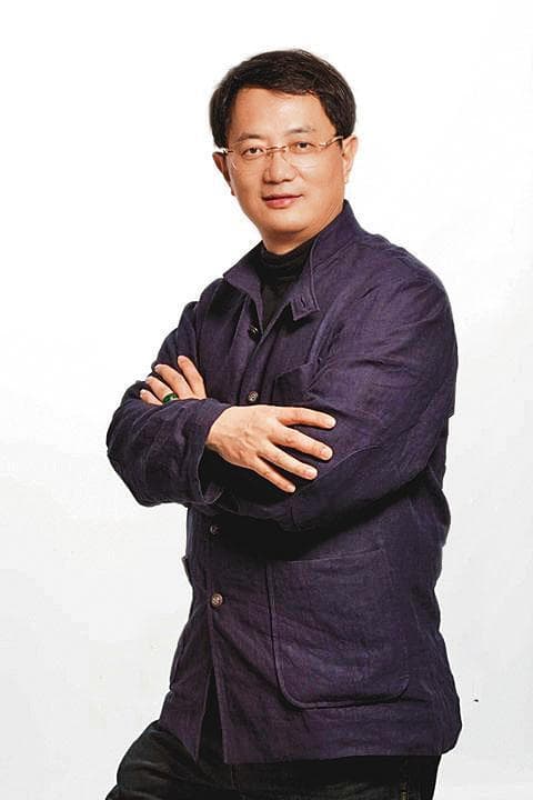 中國大陸命理師李建軍曾來台看風水走紅,卻因非法工作而被驅離台。(翻攝自微博)