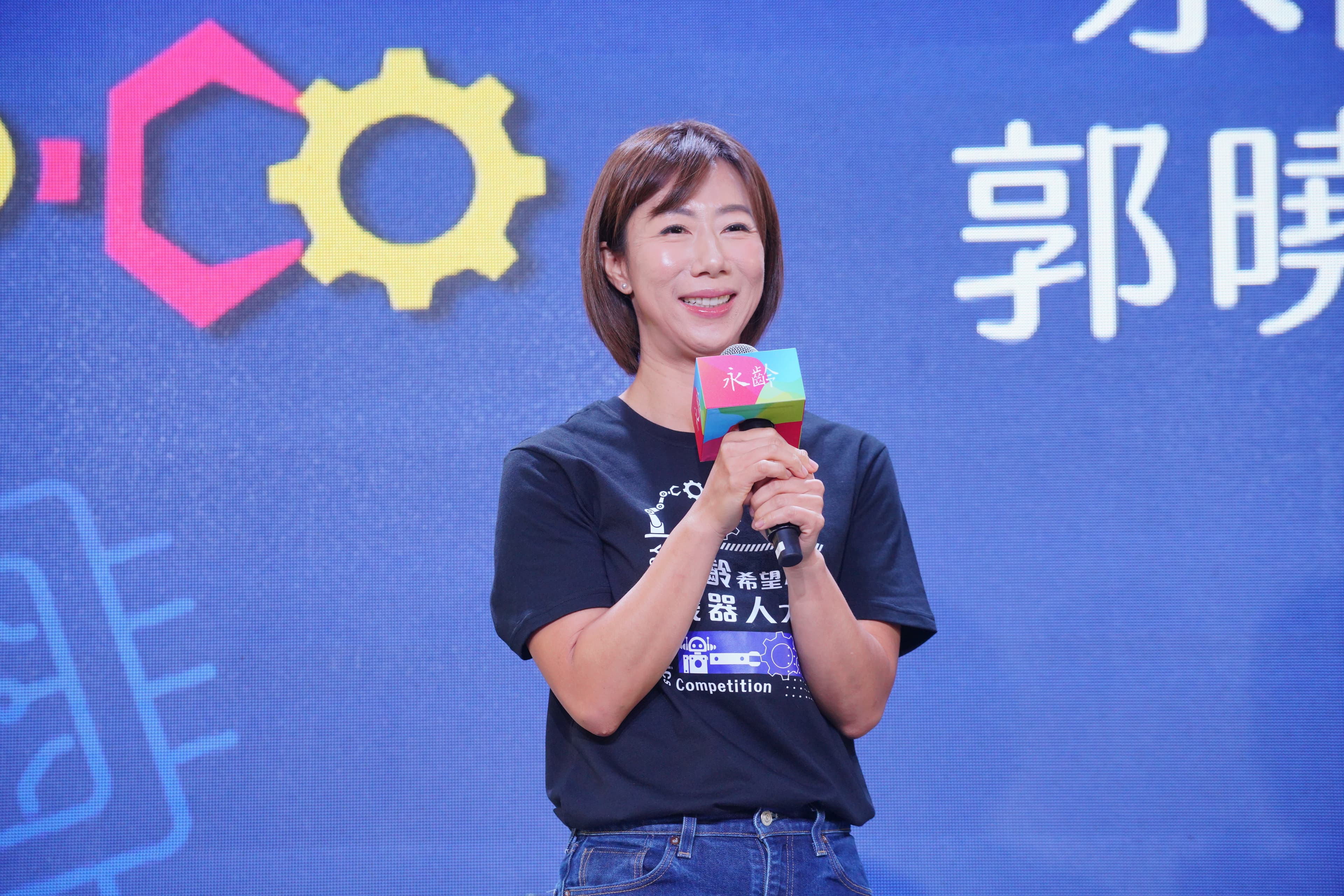 郭曉玲擔任永齡基金會執行長,近年全面投身慈善公益。(本刊資料照)