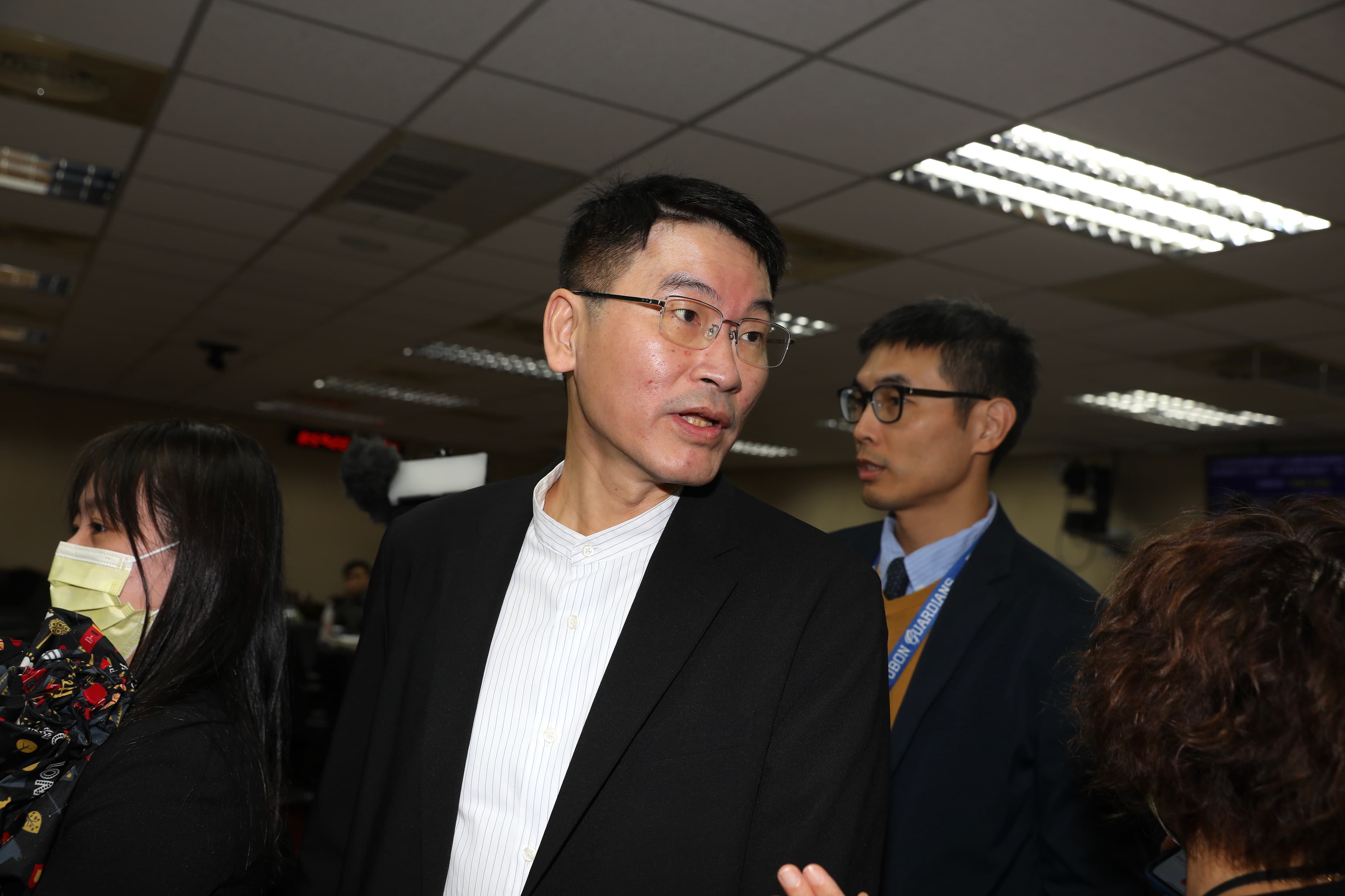 梁文傑今日指出,《國籍法》規定擔任公職絕不能是雙重國籍。