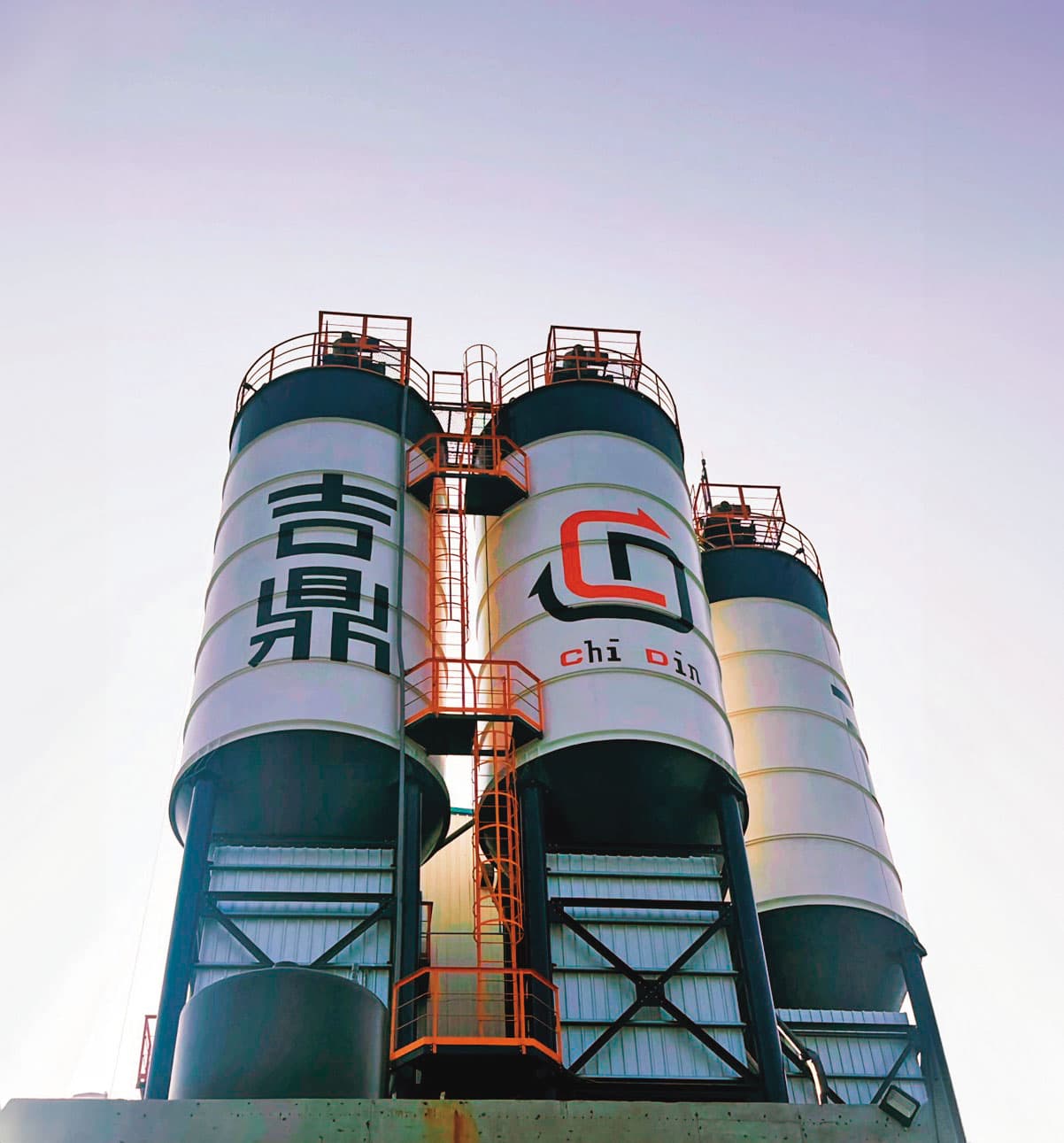 鎖定循環經濟商機,可寧衛將不能掩埋的廢棄物處理成再生粒料,並透過旗下吉鼎材料(圖)將其處理成控制性低強度回填材料。(翻攝自可寧衛官網)