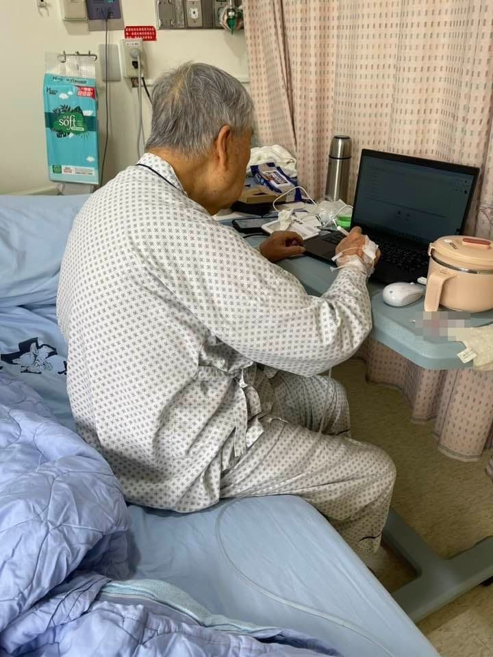 李富城因尿道發炎19日住院檢查，今日發文報平安。（翻攝自李富城臉書）