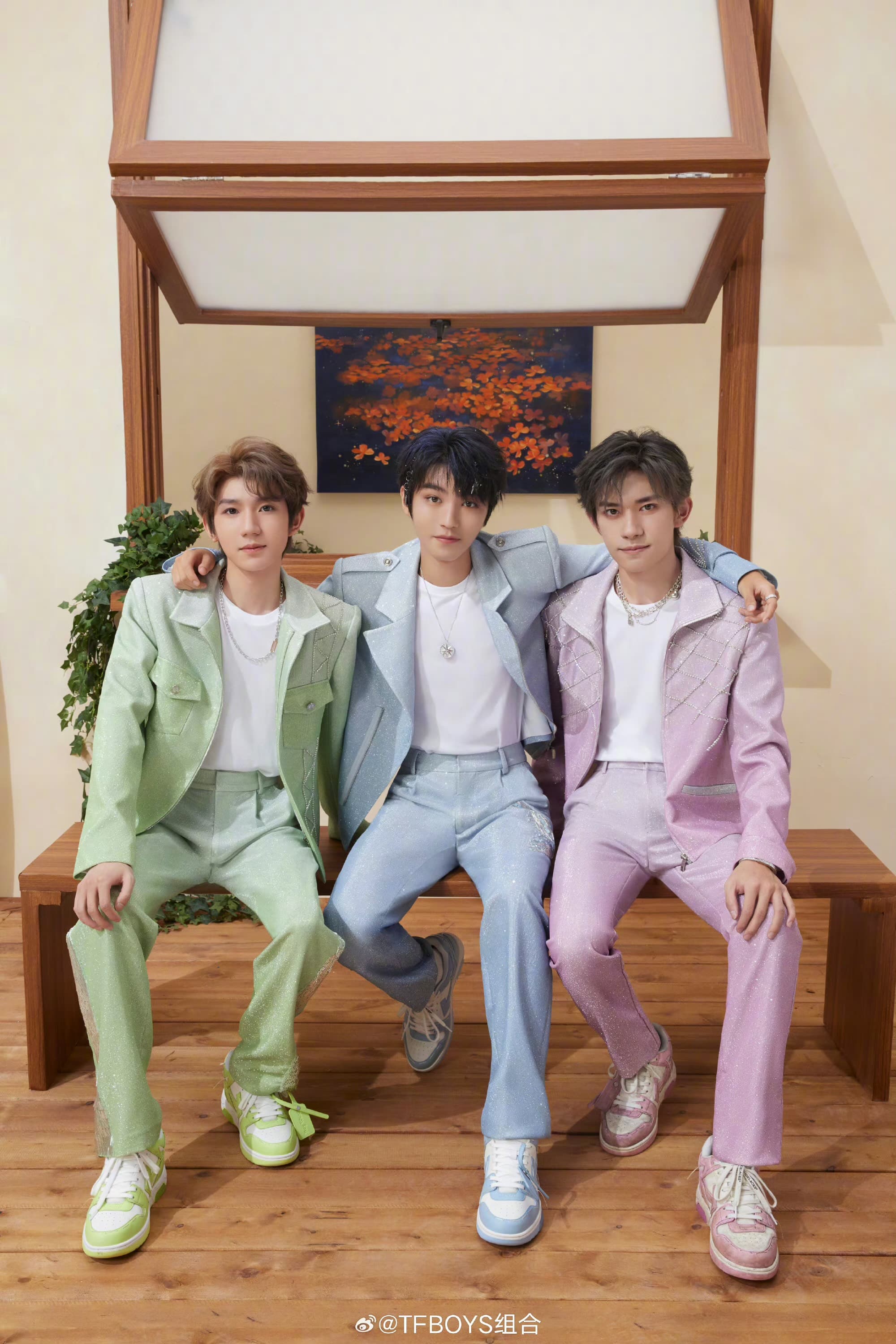 TFBOYS由成員王俊凱、王源和易烊千璽組成,之後單飛不解散,直到成軍十週年舉辦演唱會。(翻攝自TFBOYS微博)