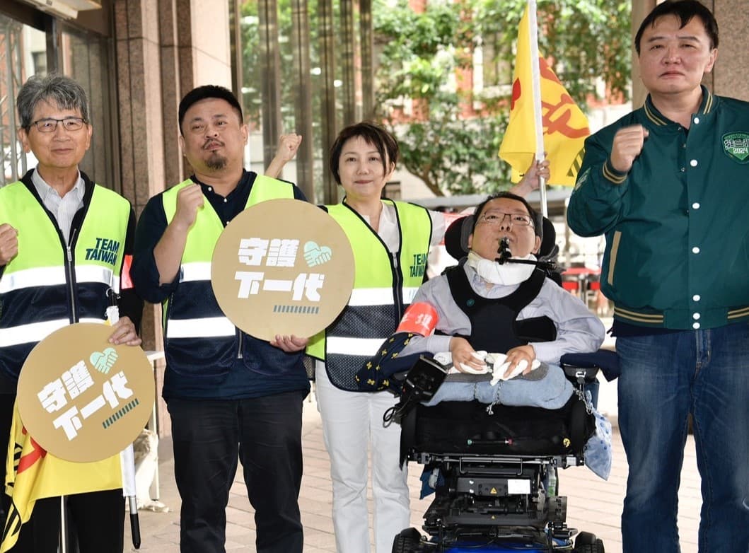 陳俊翰律師為身障人士,本屆受邀擔任民進黨不分區立委候選人第16名。(本刊資料照)