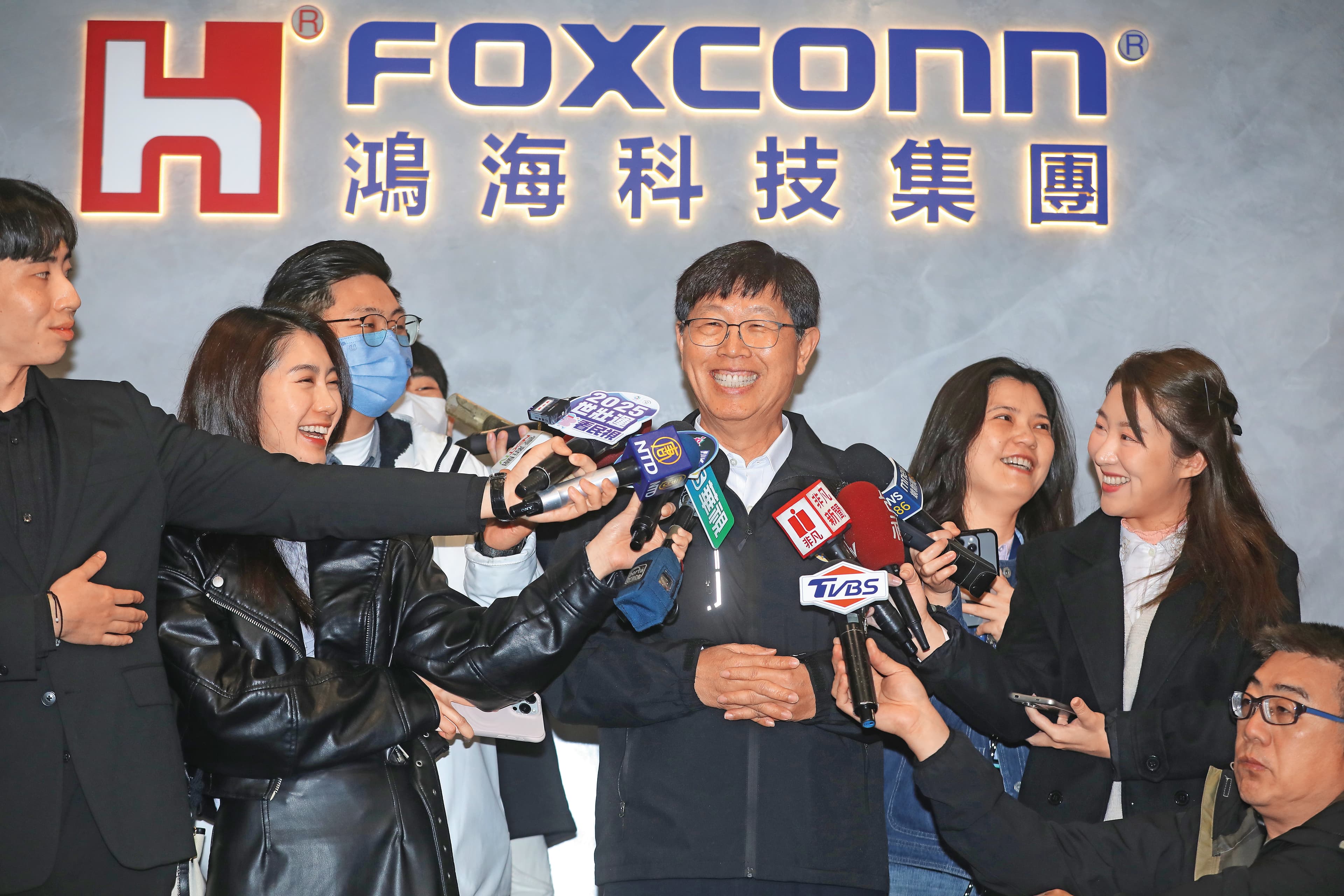 鴻海營收在AI伺服器持續成長貢獻下,成為企業獲利最重要引擎。