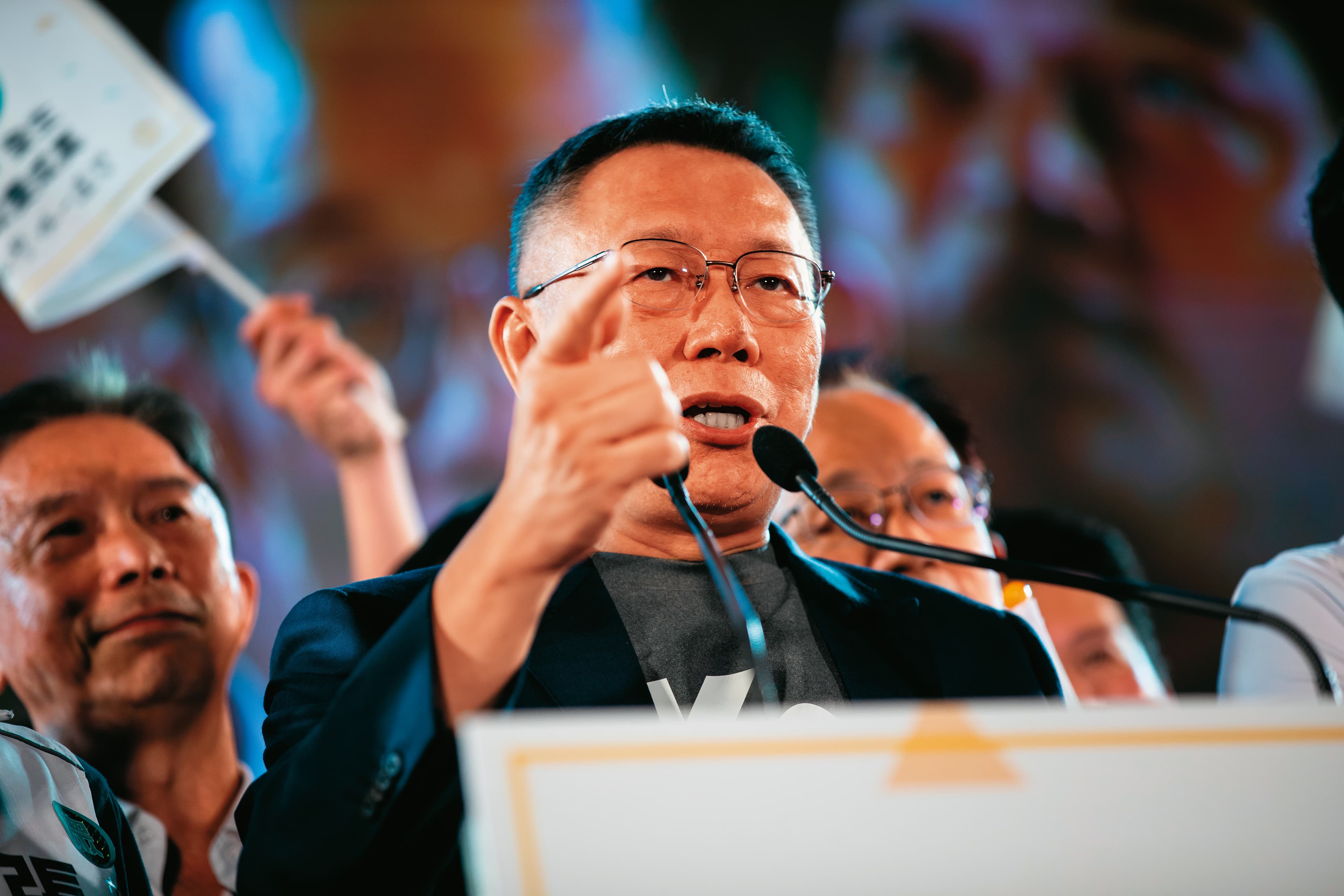 今年8月曾爆出柯文哲批賴清德訪美音檔,疑似也是有人利用深偽技術假造。