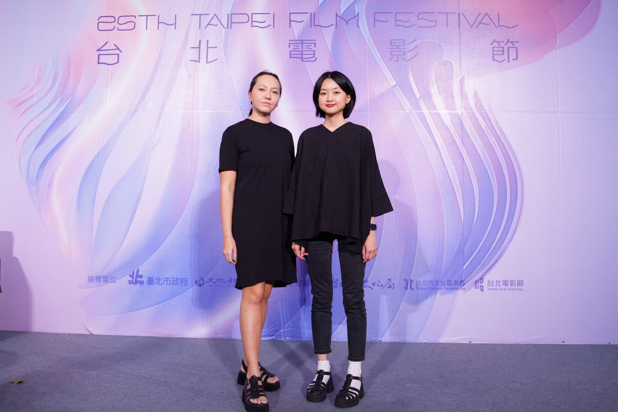 余修善（左）以《虎紋少女》入圍本屆台北電影節國際新導演競賽，與製片傅慧齡（右）出席相關活動。 （翻攝自台北電影節粉絲專頁）