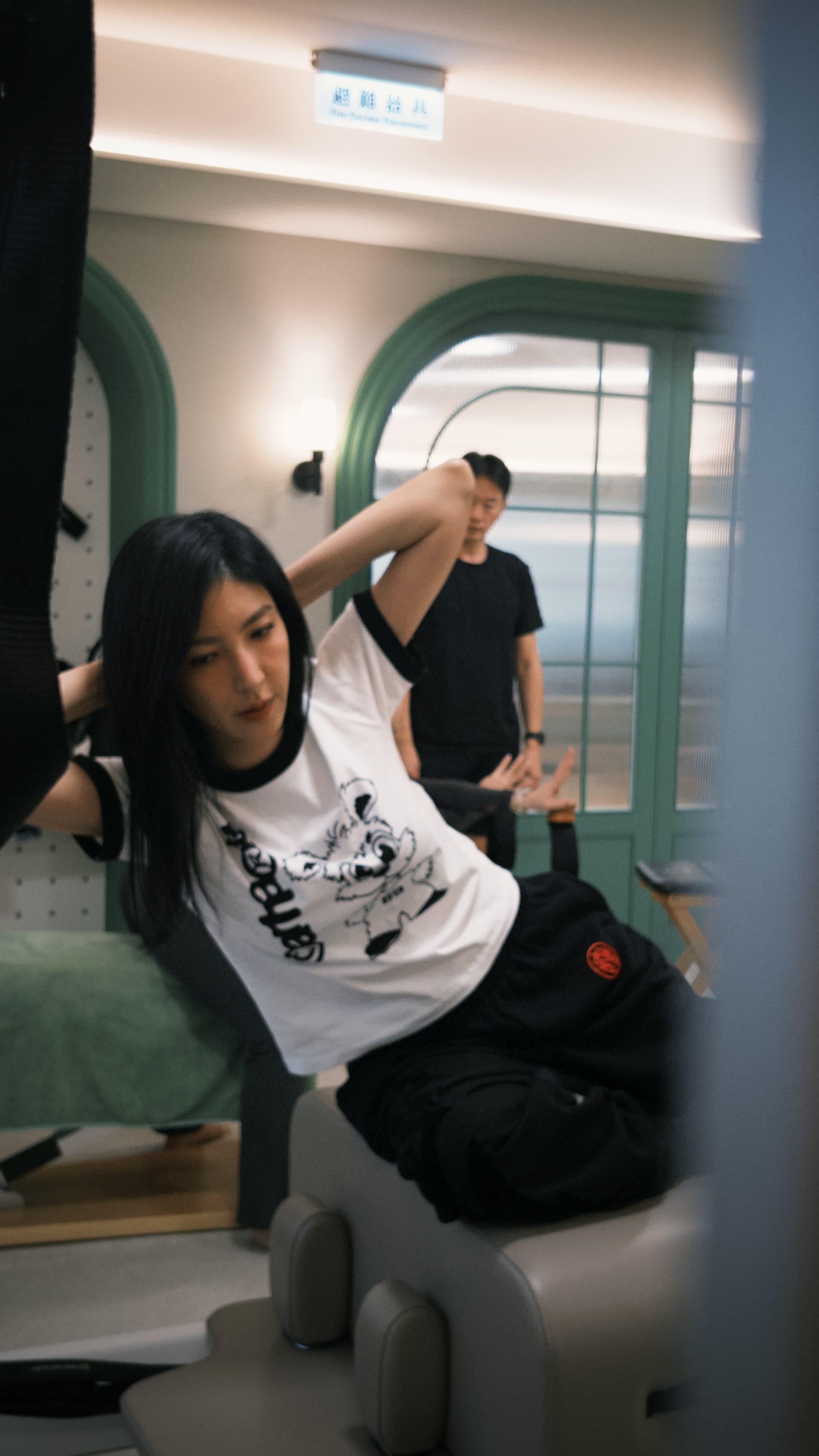 楊謹華享受器械皮拉提斯課程。（虎鐵健身 X 器械皮拉提斯 提供）