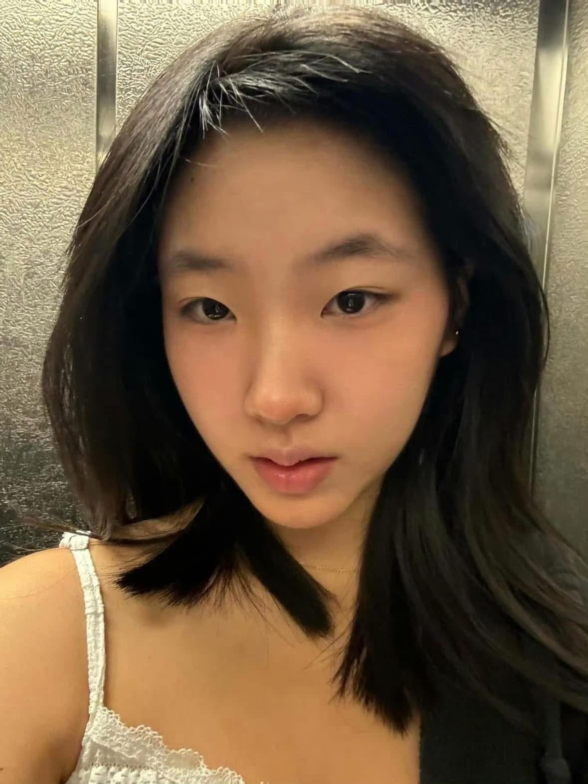 Elly許曦文是小S與許雅鈞的大女兒,長相與實力兼具。(翻攝許曦文臉書)
