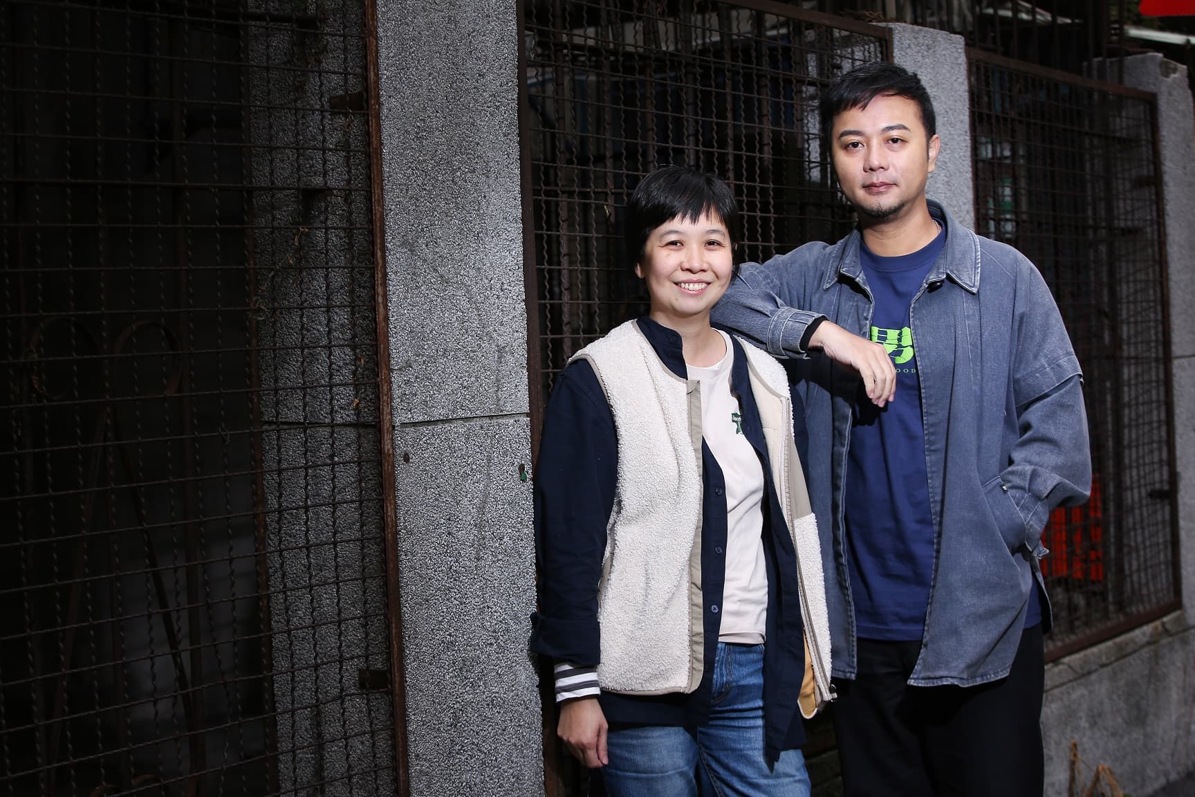 導演游智涵（右）與製片謝君堯（左）攜手合作，統合各方資源拍片。
