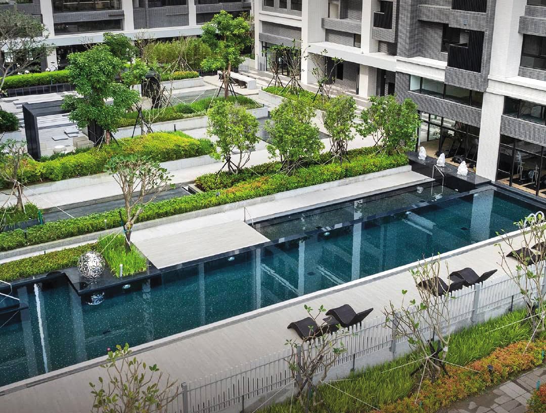 許芊芊婚後與夫購入距離趙建銘診所10分鐘車程,要價逾2,000萬元的重劃區豪宅「松丹達麗」。(翻攝松丹達麗臉書)