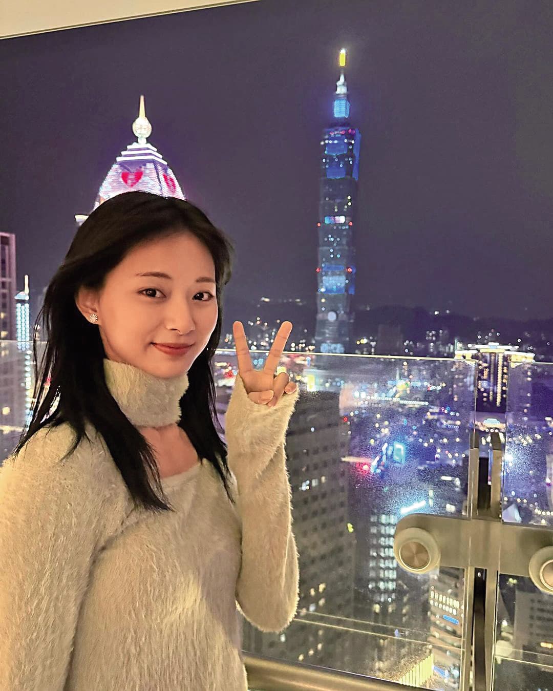 周子瑜今年回台跨年,還帶著隊友遊台灣。(翻攝自周子瑜臉書)