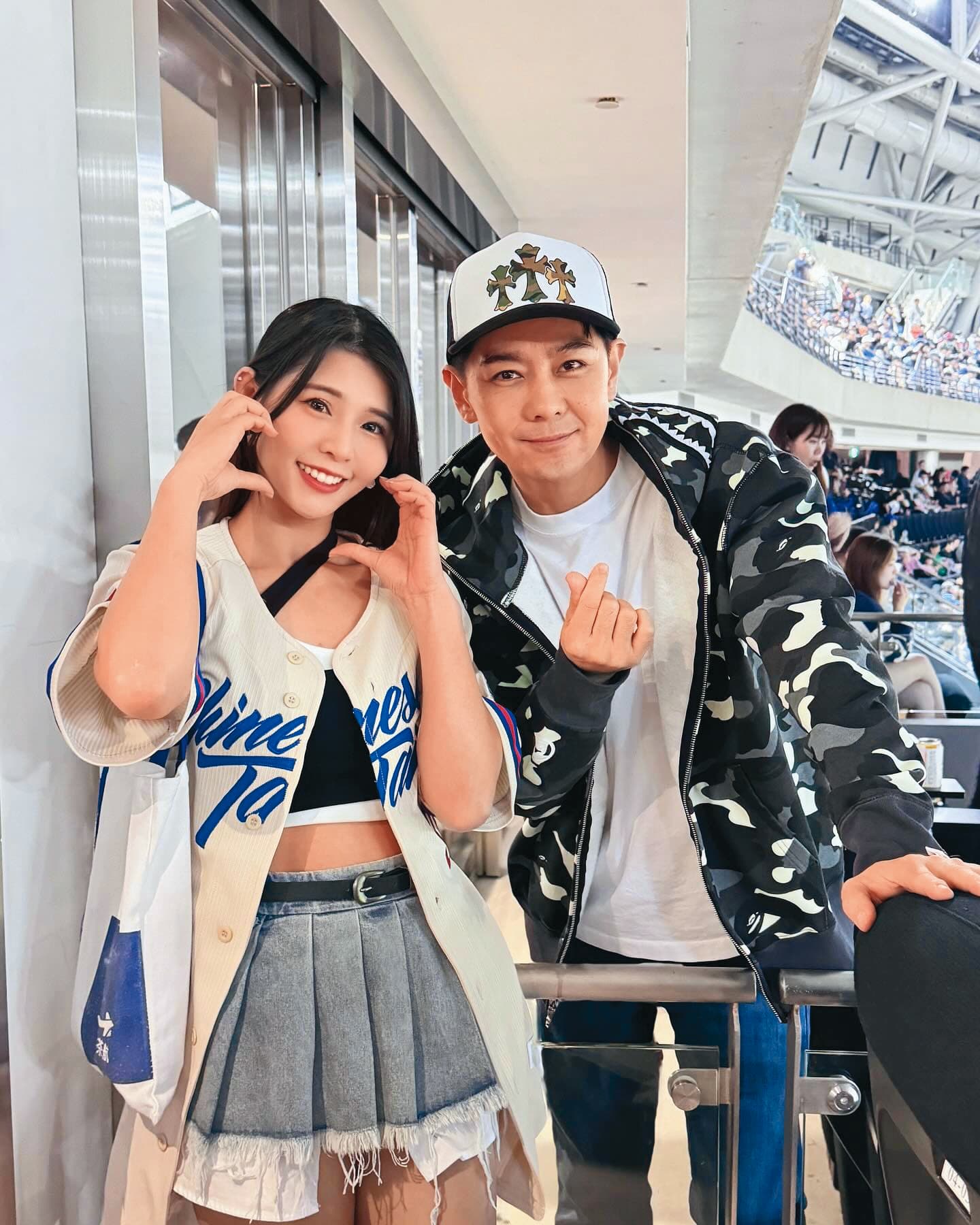 現任Rakuten Girls舞蹈總監的陸筱晴(左),入行多年,難得在球場遇上偶像林志穎(右)。(翻攝自陸筱晴IG)