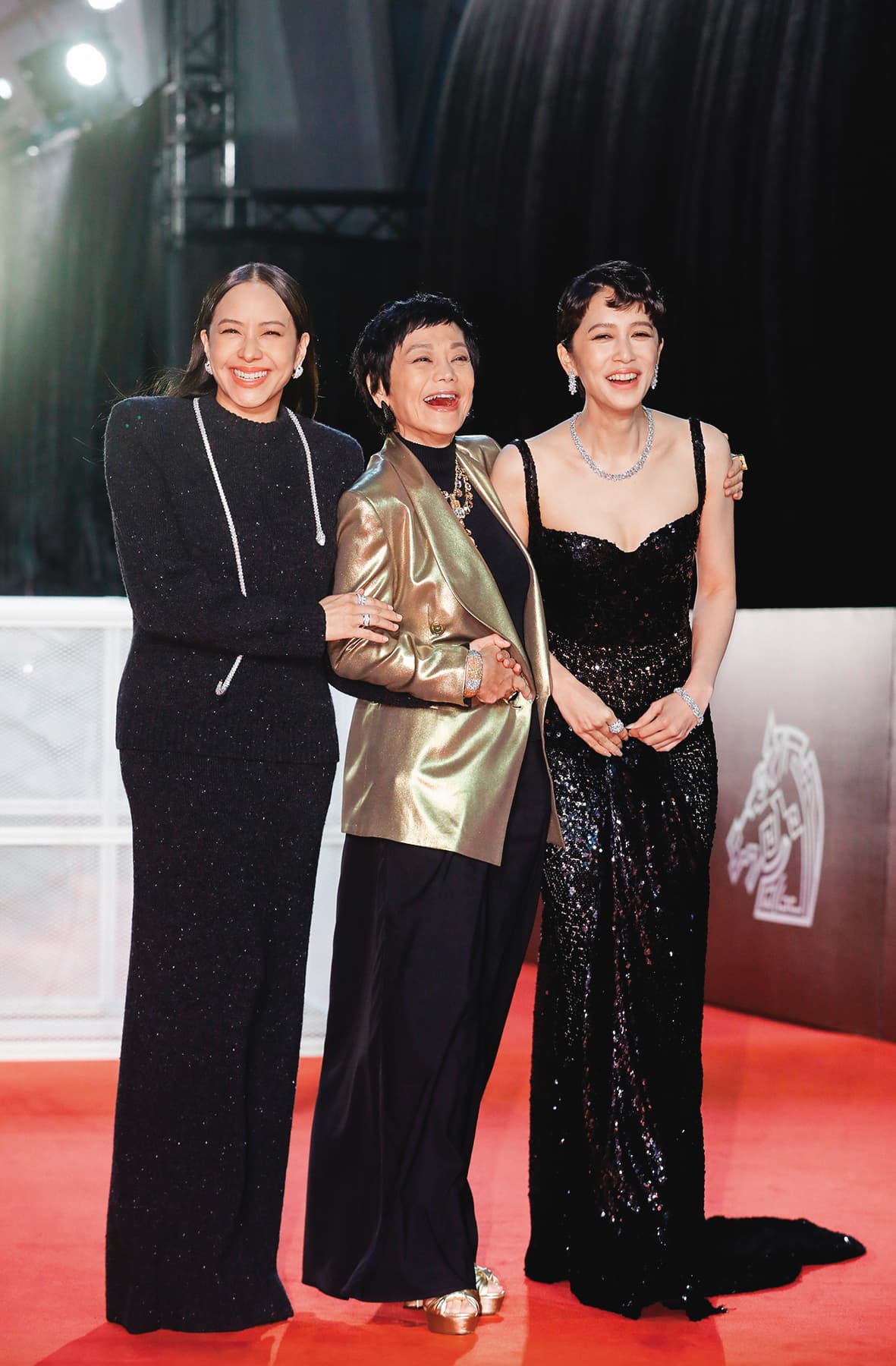 劉奕兒(右)去年以《女兒的女兒》和張艾嘉(中)雙雙入圍金馬獎,同走紅毯的還有林嘉欣(左)。