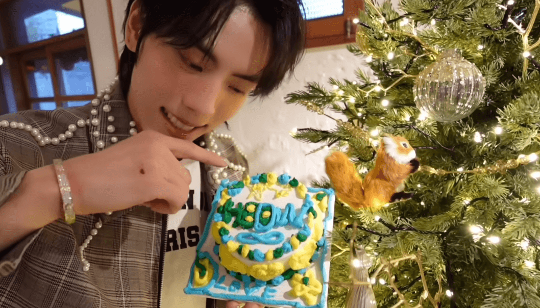 張東雨說新專輯《AWAKE》是給粉絲的禮物，也是給自己的生日禮物。（截圖自SUPER BIRTHDAY MV）