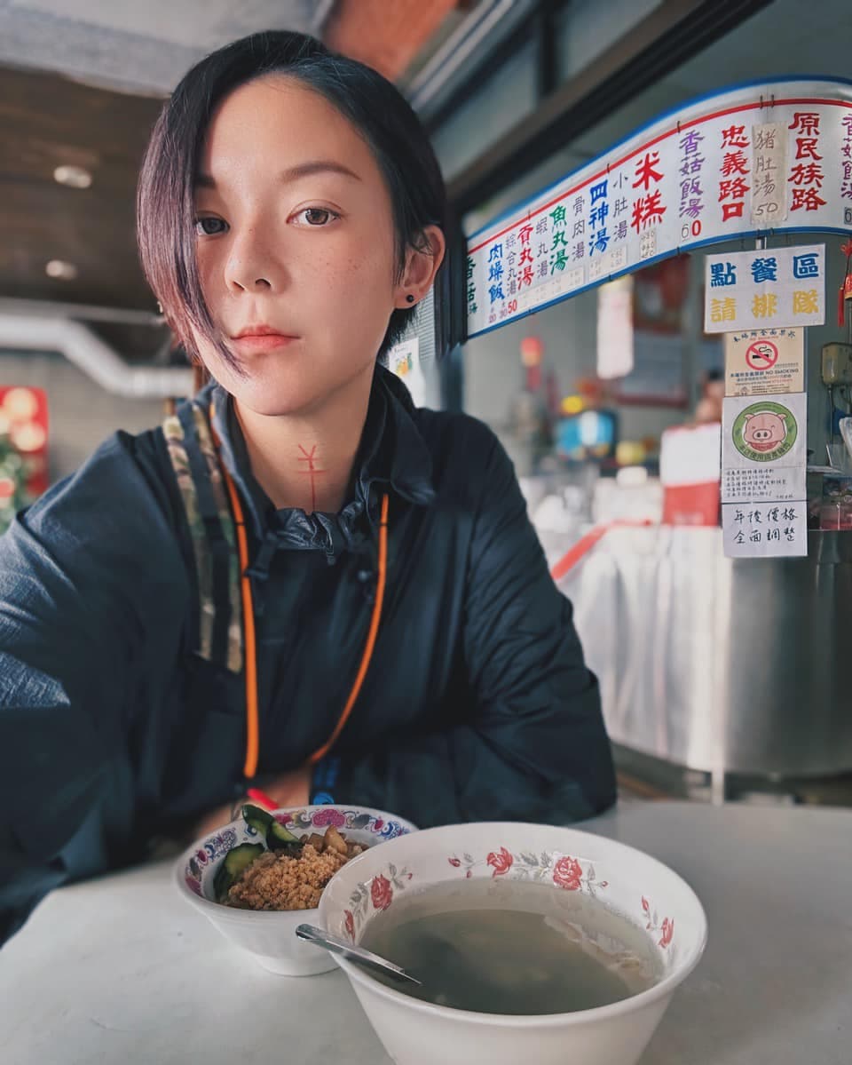 歐陽靖今(29)在臉書發文討論關於寶林風波所顛覆的外食觀念。(取自歐陽靖臉書)