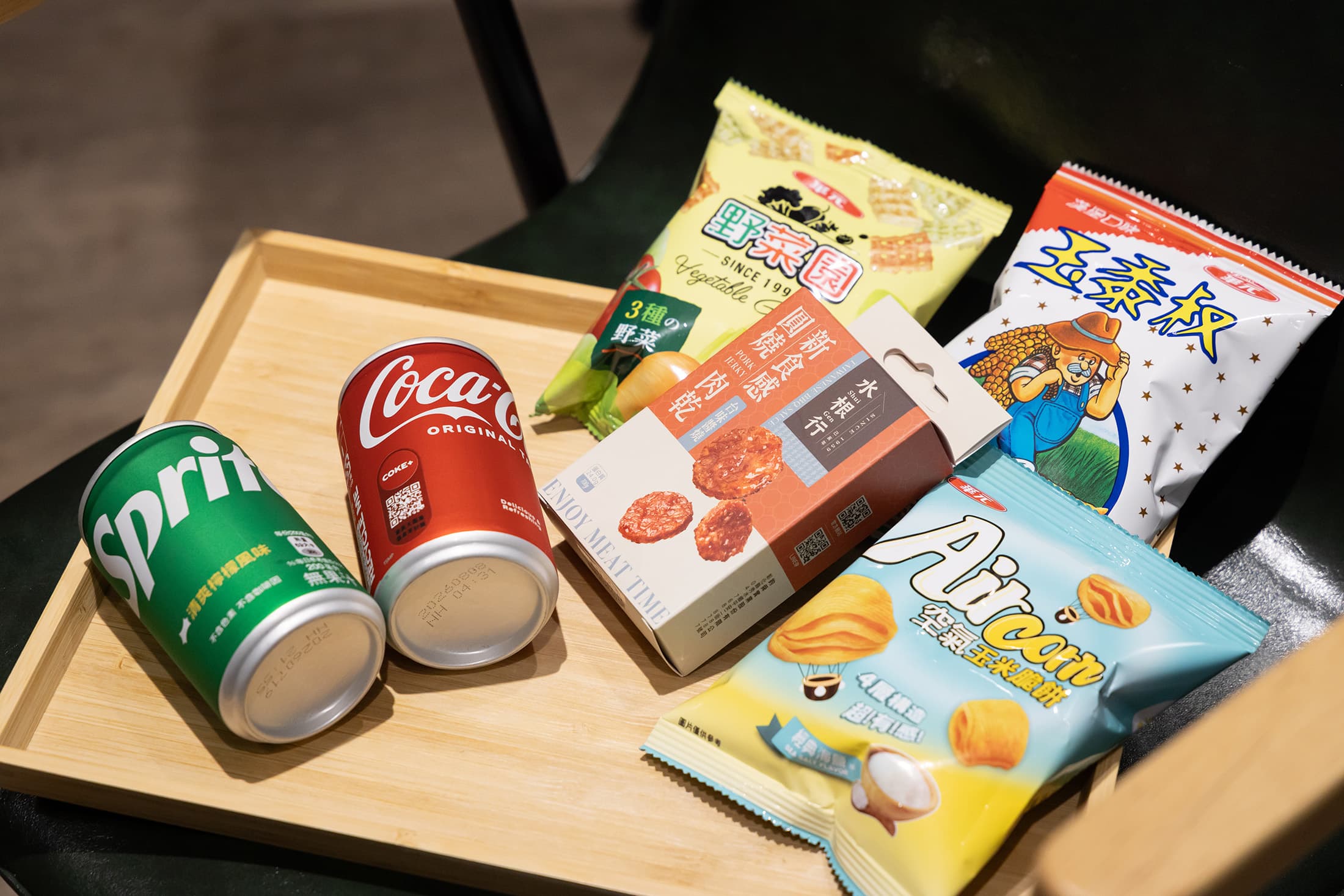 飯店與彰化在地知名品牌合作,在房間內就能品嘗水根行肉乾。