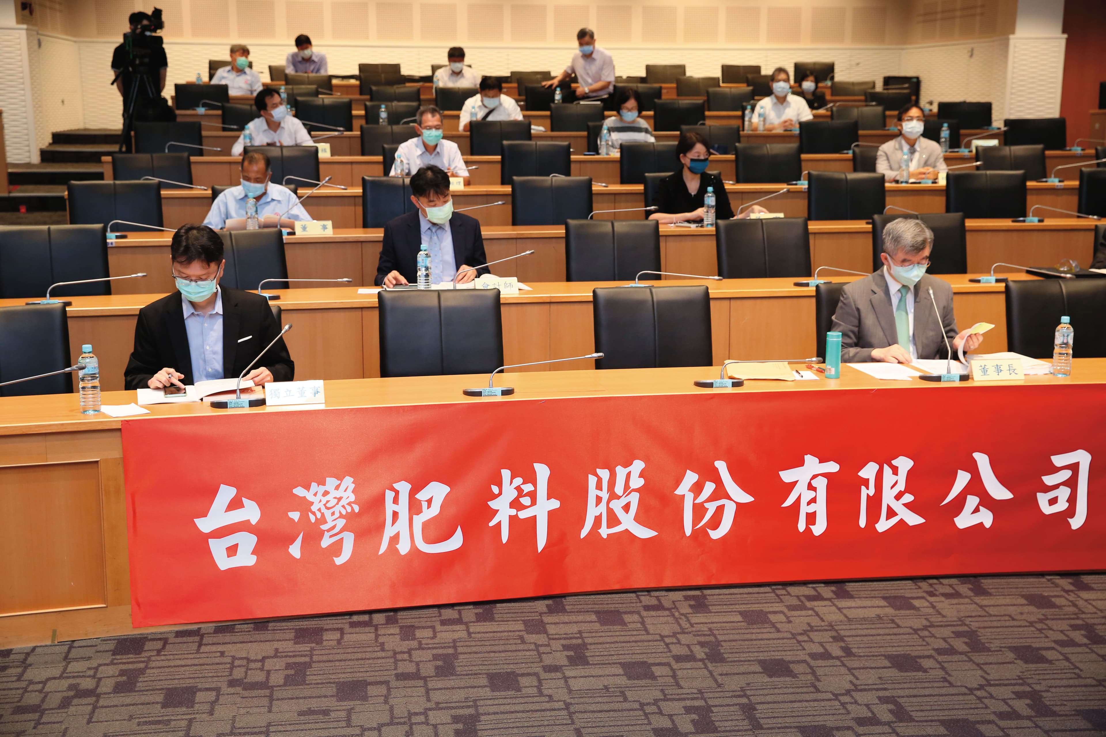 台肥位在新竹的D7土地由達麗建設以26億餘元得標,過程疑點重重,檢調已暗中調查多時。