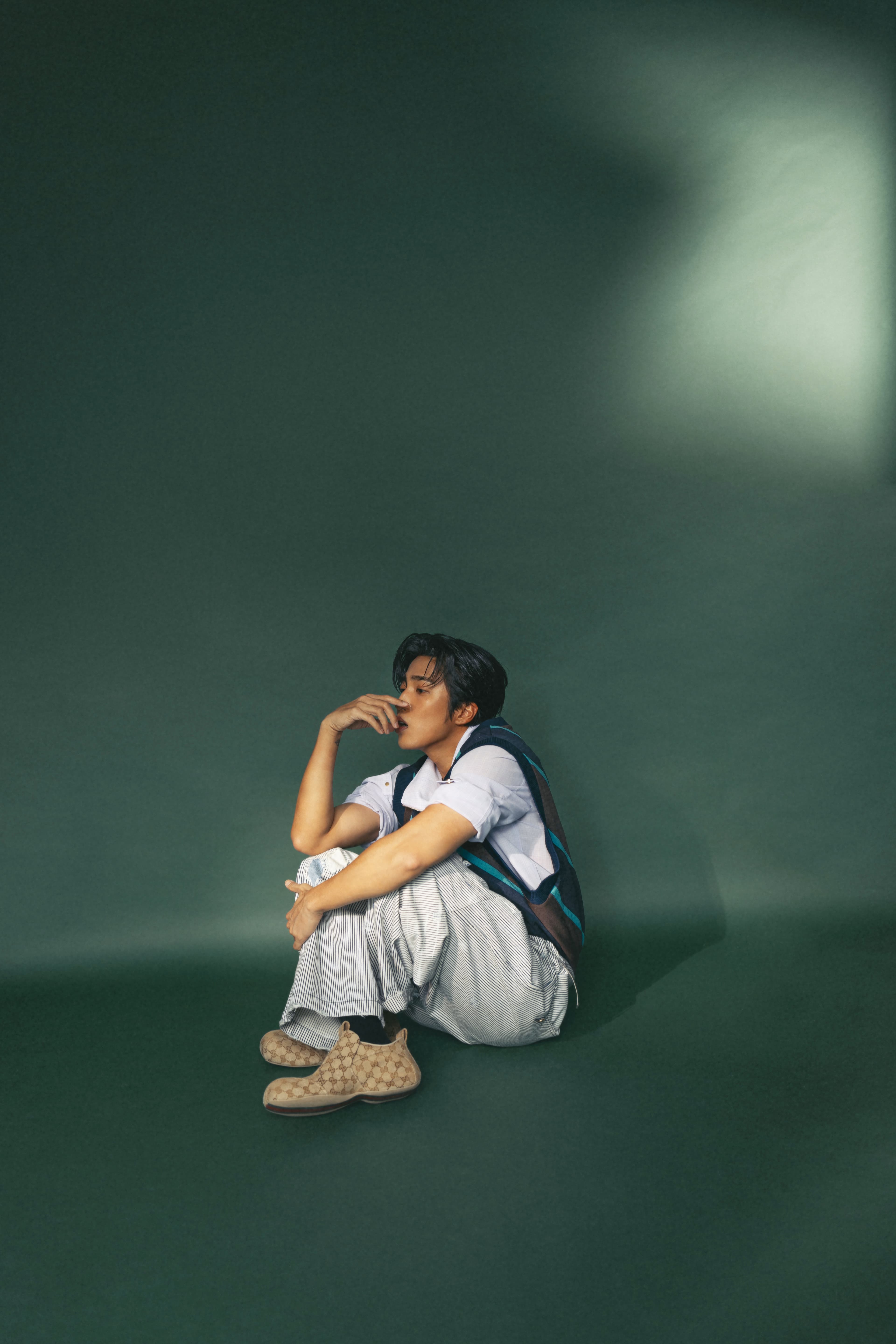 之前演過幾次學生角色,一瞬間在鏡頭前突然長大,婁峻碩看自己,都覺得不像是學生了。